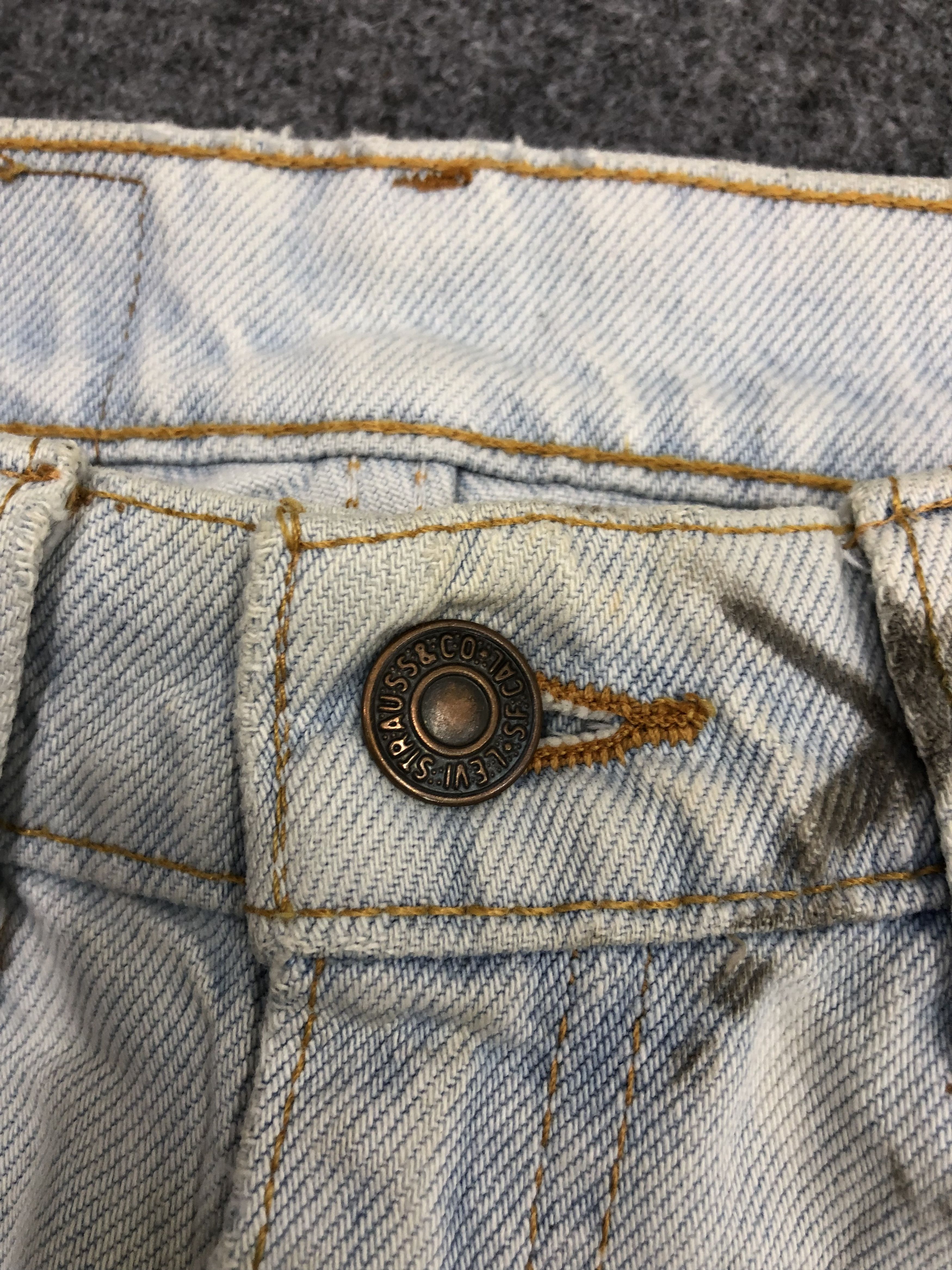 Levi's Vintage Levis 505 Sun Faded Jeans DP0939 Size US 27 - 10 Thumbnail