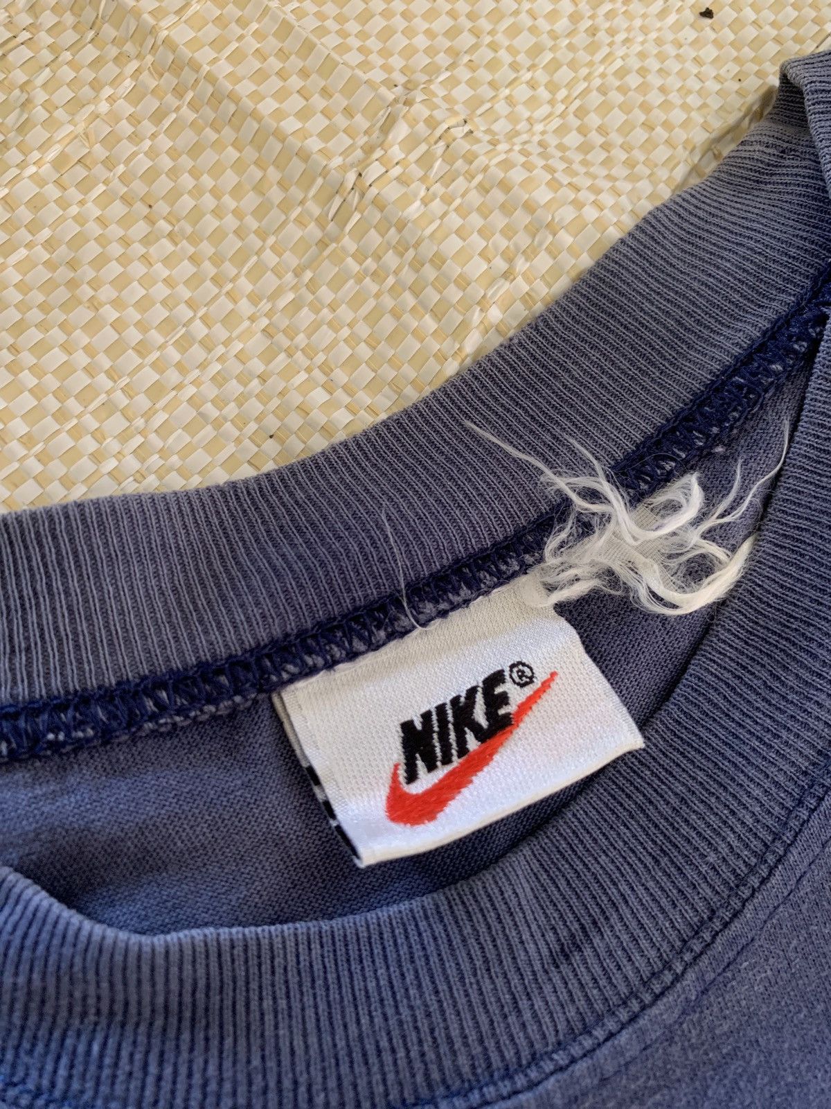 Vintage Nike small embroidery logo t-shirt
