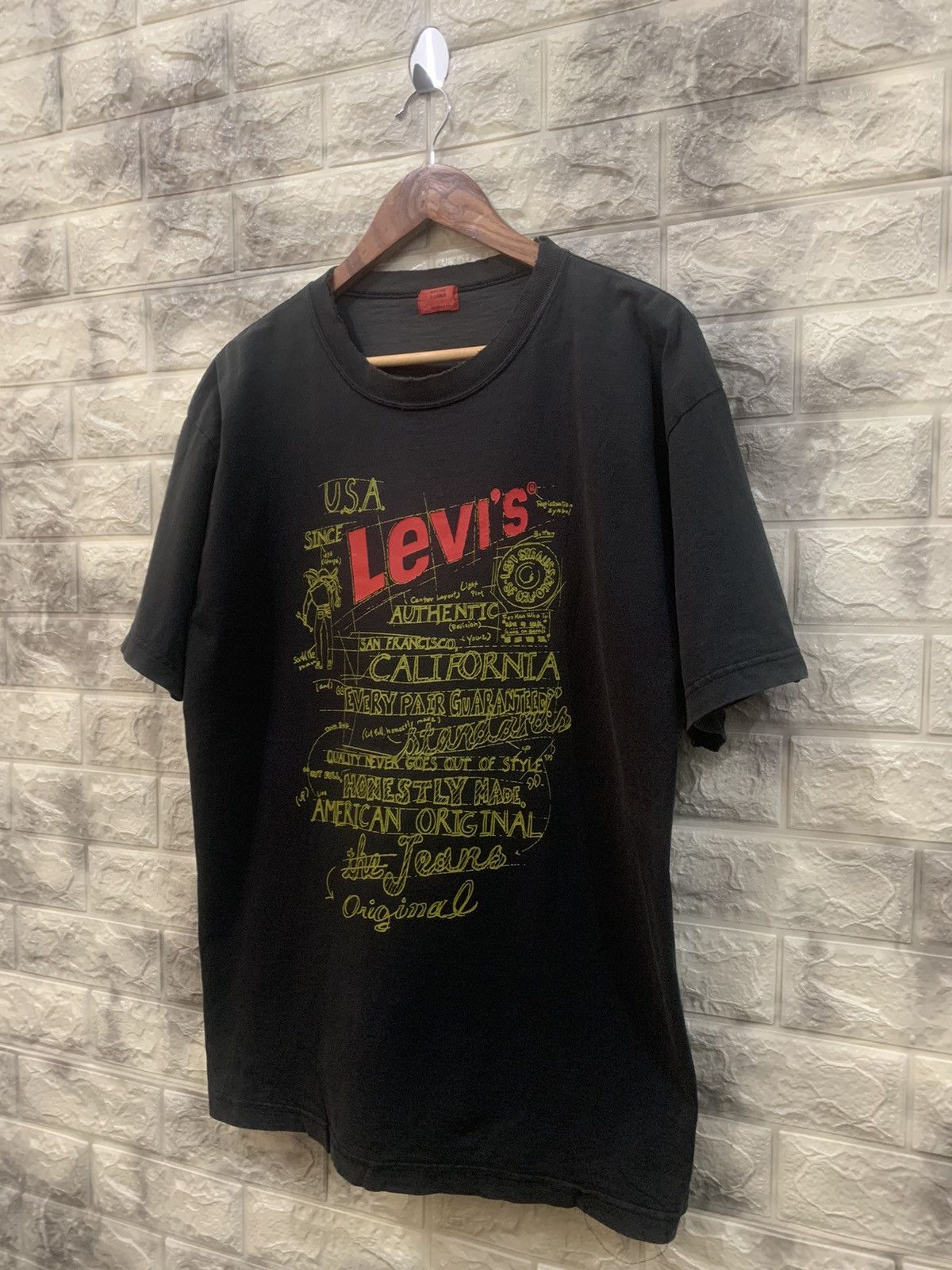 Levi's Vintage Levi’s Red Tab tees Size US XL / EU 56 / 4 - 3 Thumbnail