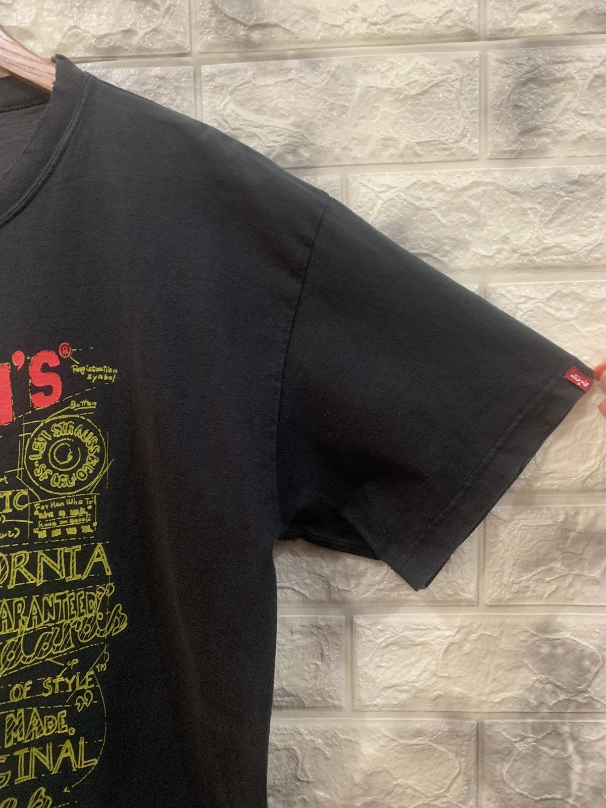 Levi's Vintage Levi’s Red Tab tees Size US XL / EU 56 / 4 - 5 Thumbnail
