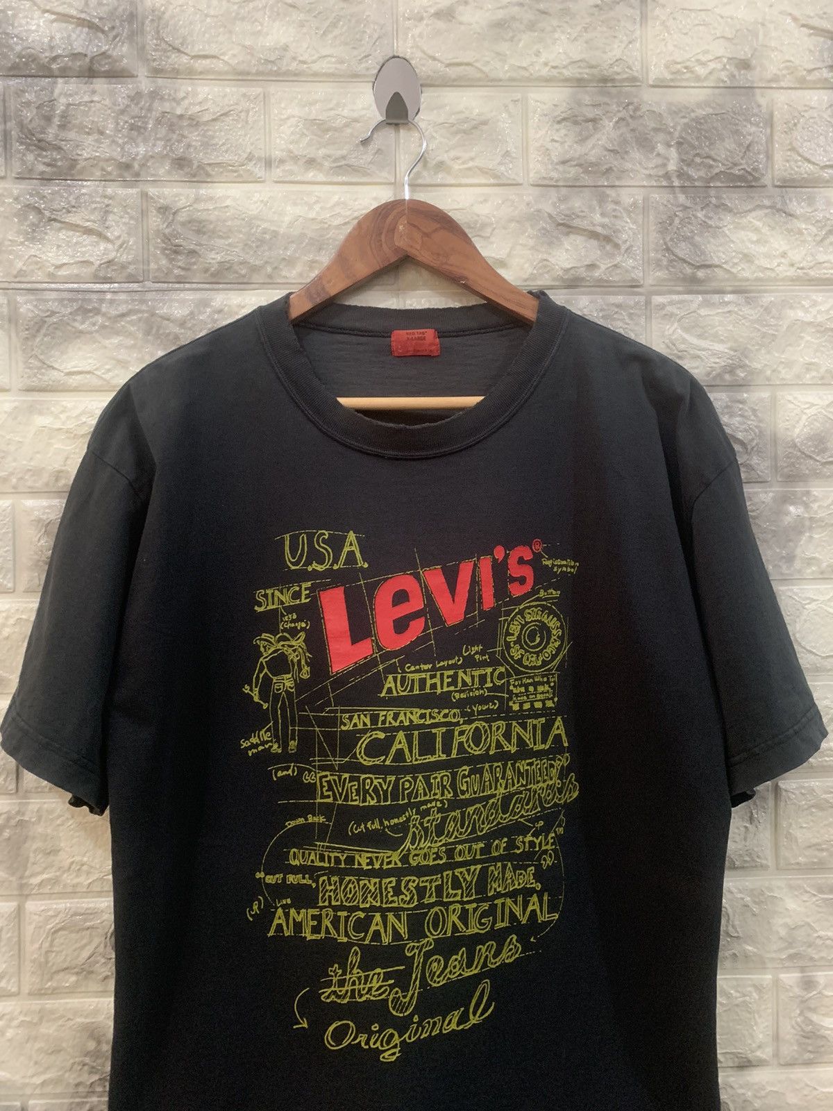 Levi's Vintage Levi’s Red Tab tees Size US XL / EU 56 / 4 - 4 Thumbnail