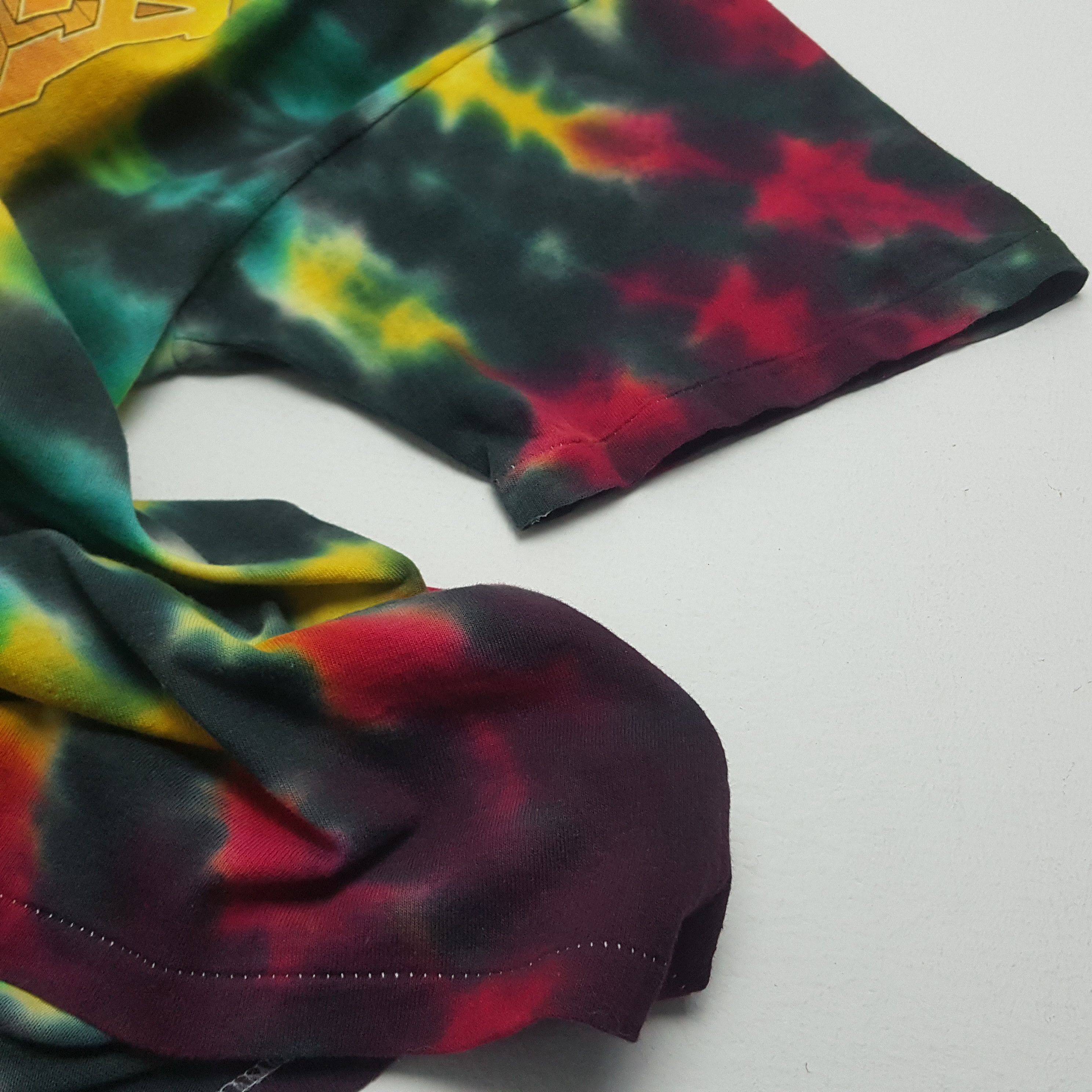 Grateful Dead × Vintage Vintage 90's Grateful Dead X Lithuania Skull Design T-shirt Size US L / EU 52-54 / 3 - 4 Thumbnail