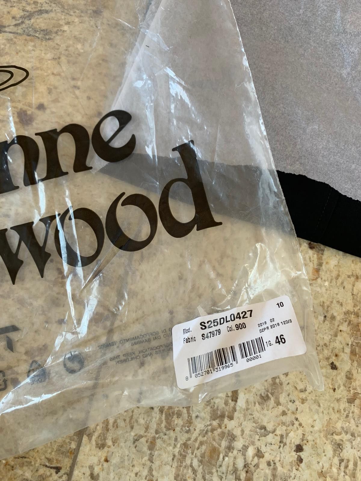 Vivienne Westwood o1rshd1 Logo Button Up in Black Size US M / EU 48-50 / 2 - 10 Thumbnail