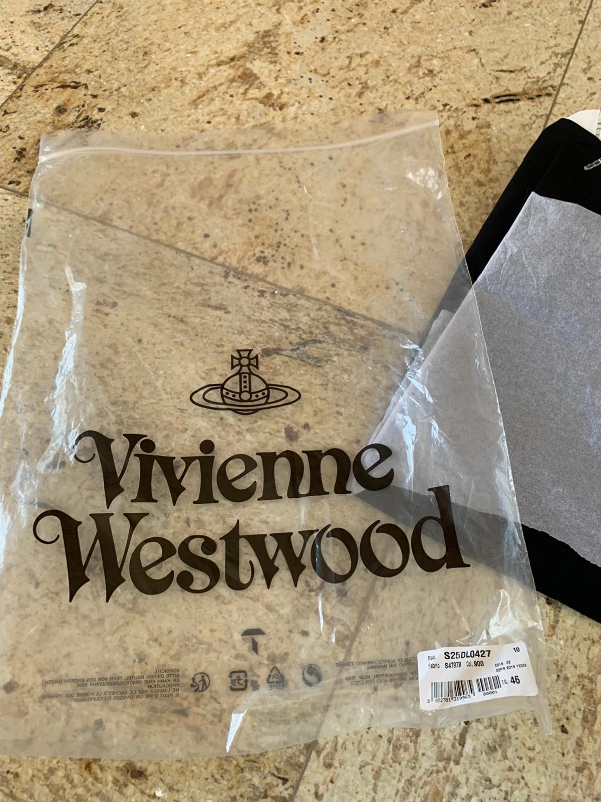 Vivienne Westwood o1rshd1 Logo Button Up in Black Size US M / EU 48-50 / 2 - 8 Thumbnail
