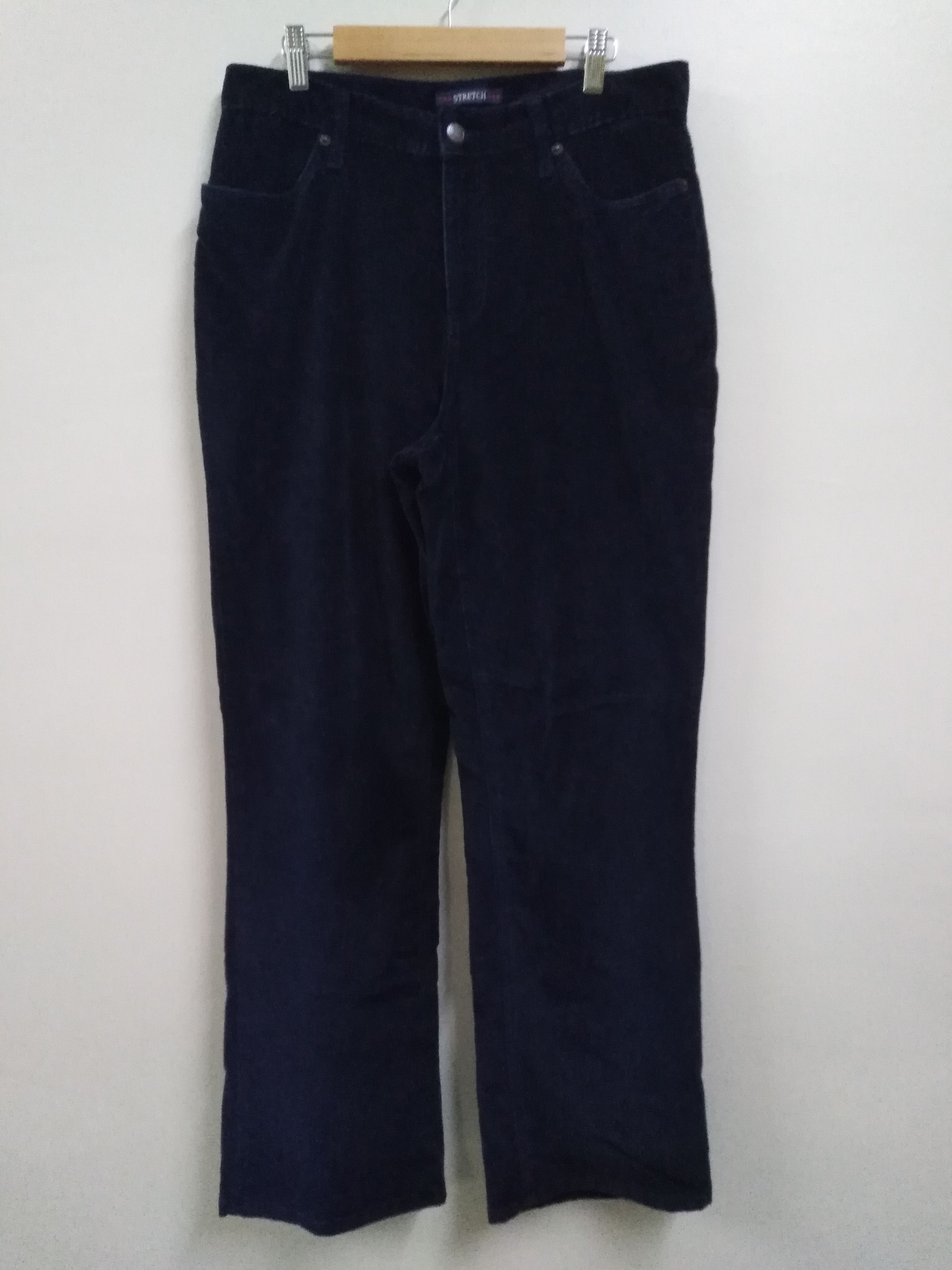 image of Avant Garde x Bill Blass Designer Bill Blass Dark Blue Velvet Cotton Jeans in Blue Black (Size 32)