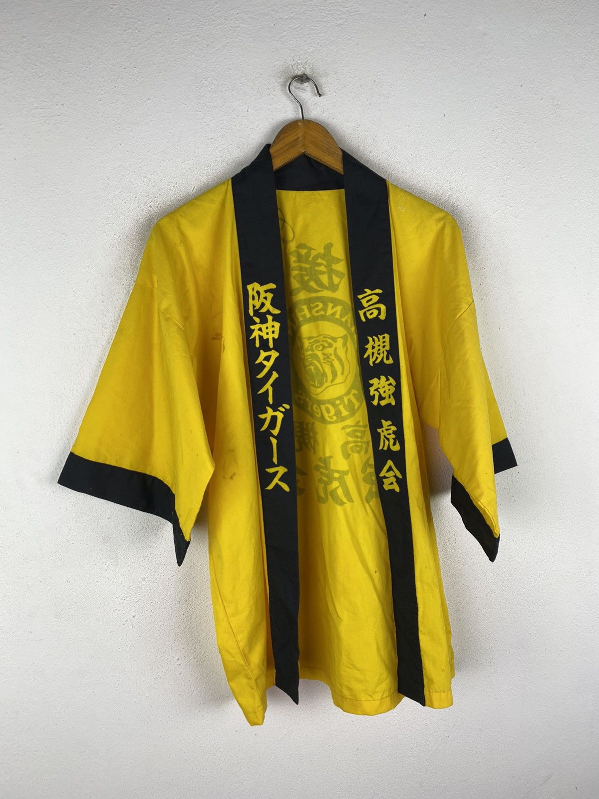 Japanese Brand × Vintage 🔥DHL SHIPPING🔥HANSHIN TIGERS KIMONO WITH PLAYER SIGNATURE Size US L / EU 52-54 / 3 - 7 Thumbnail