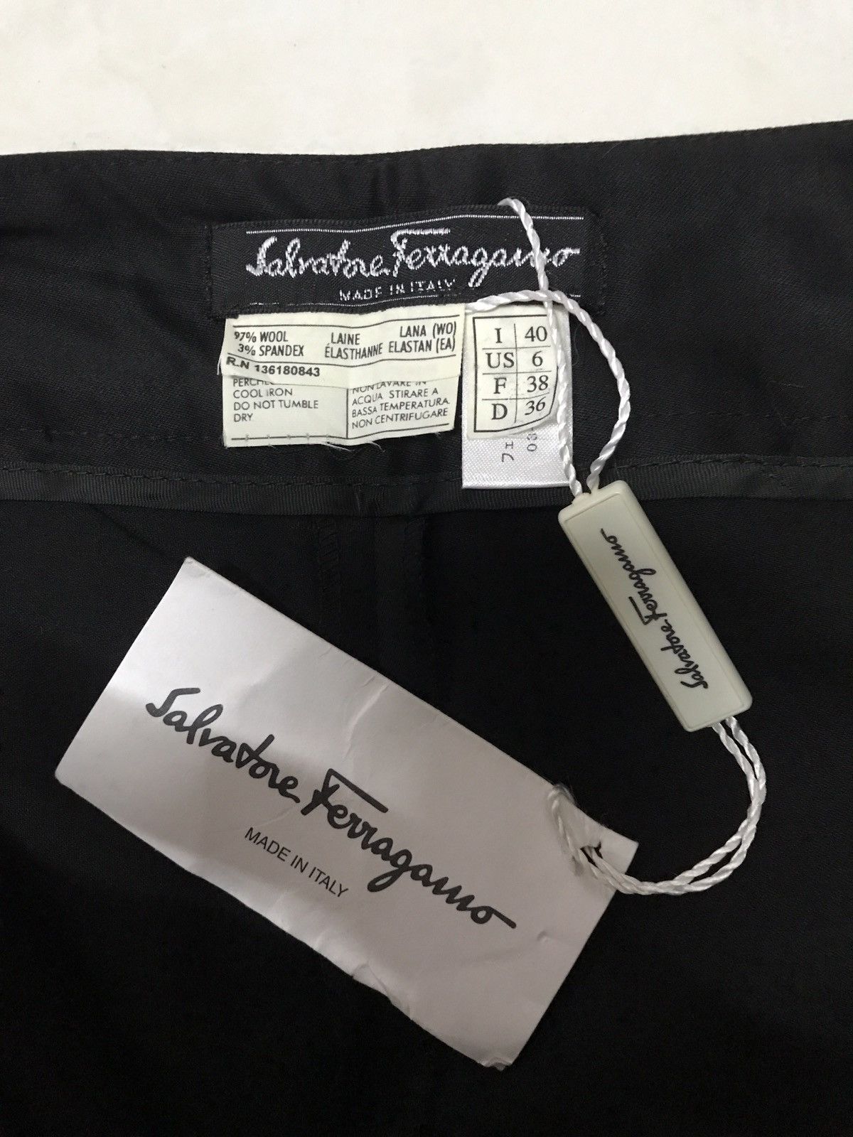 Salvatore Ferragamo Salvatore Ferragamo Made in Italy casual pant Size US 30 / EU 46 - 7 Thumbnail