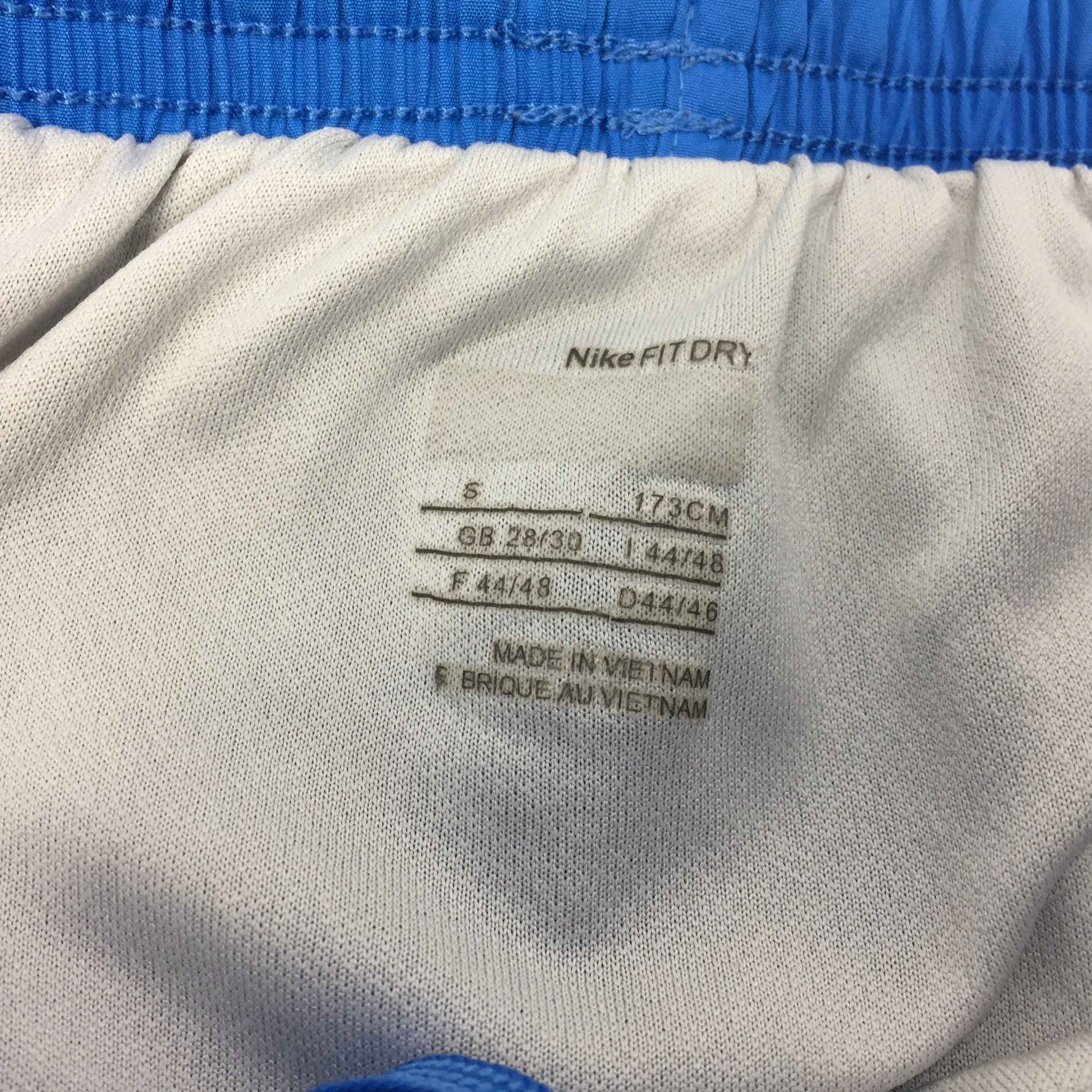 Nike Vintage Nike Running Nylon Shorts Size US 32 / EU 48 - 7 Thumbnail