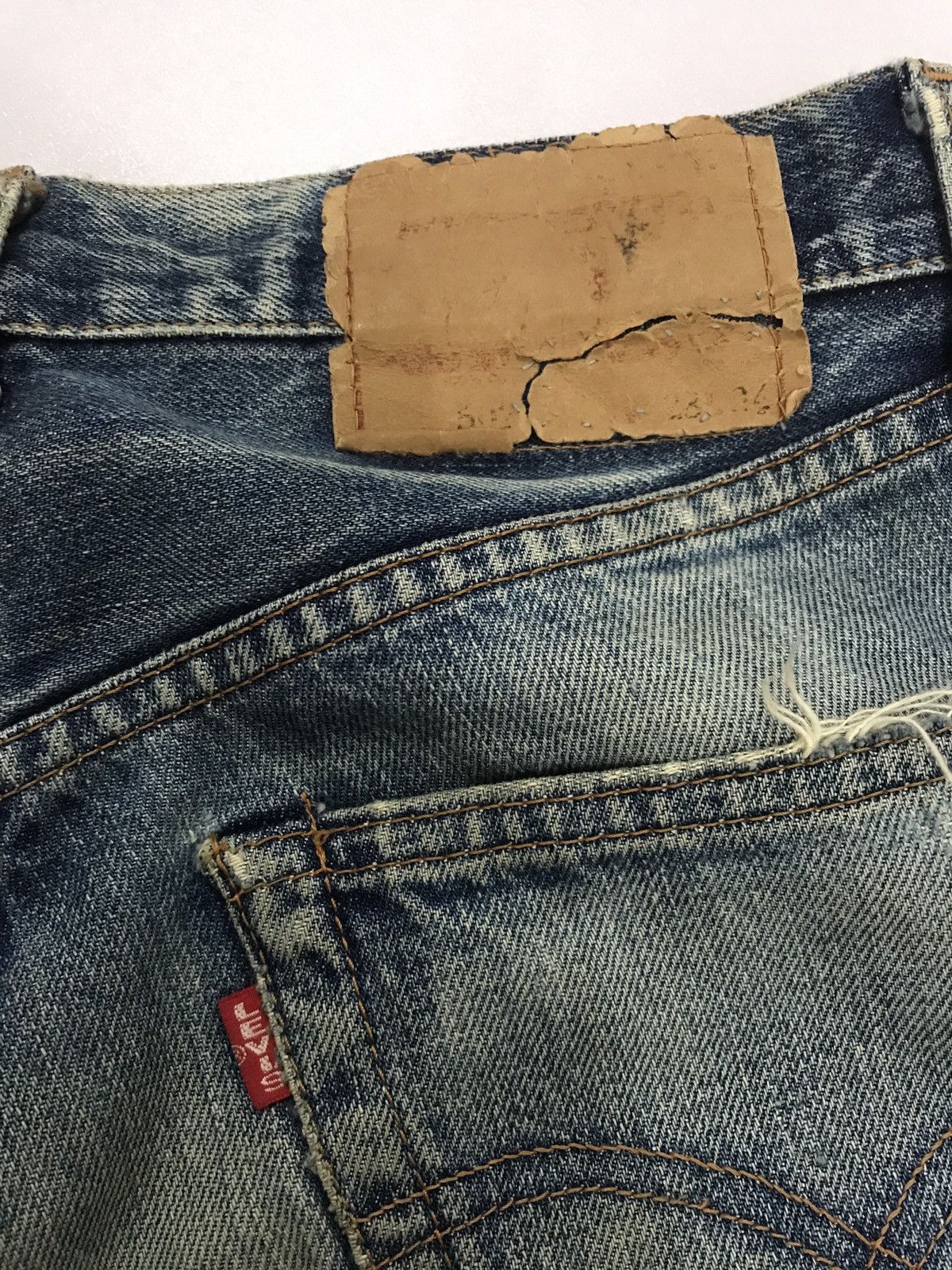 Levi's Vintage Clothing Vintage Levis Big E distress jeans Size US 26 / EU 42 - 11 Thumbnail