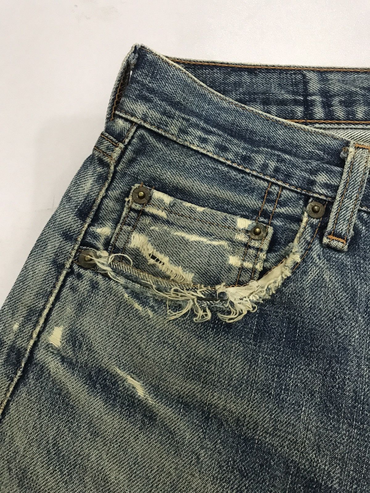 Levi's Vintage Clothing Vintage Levis Big E distress jeans Size US 26 / EU 42 - 9 Thumbnail