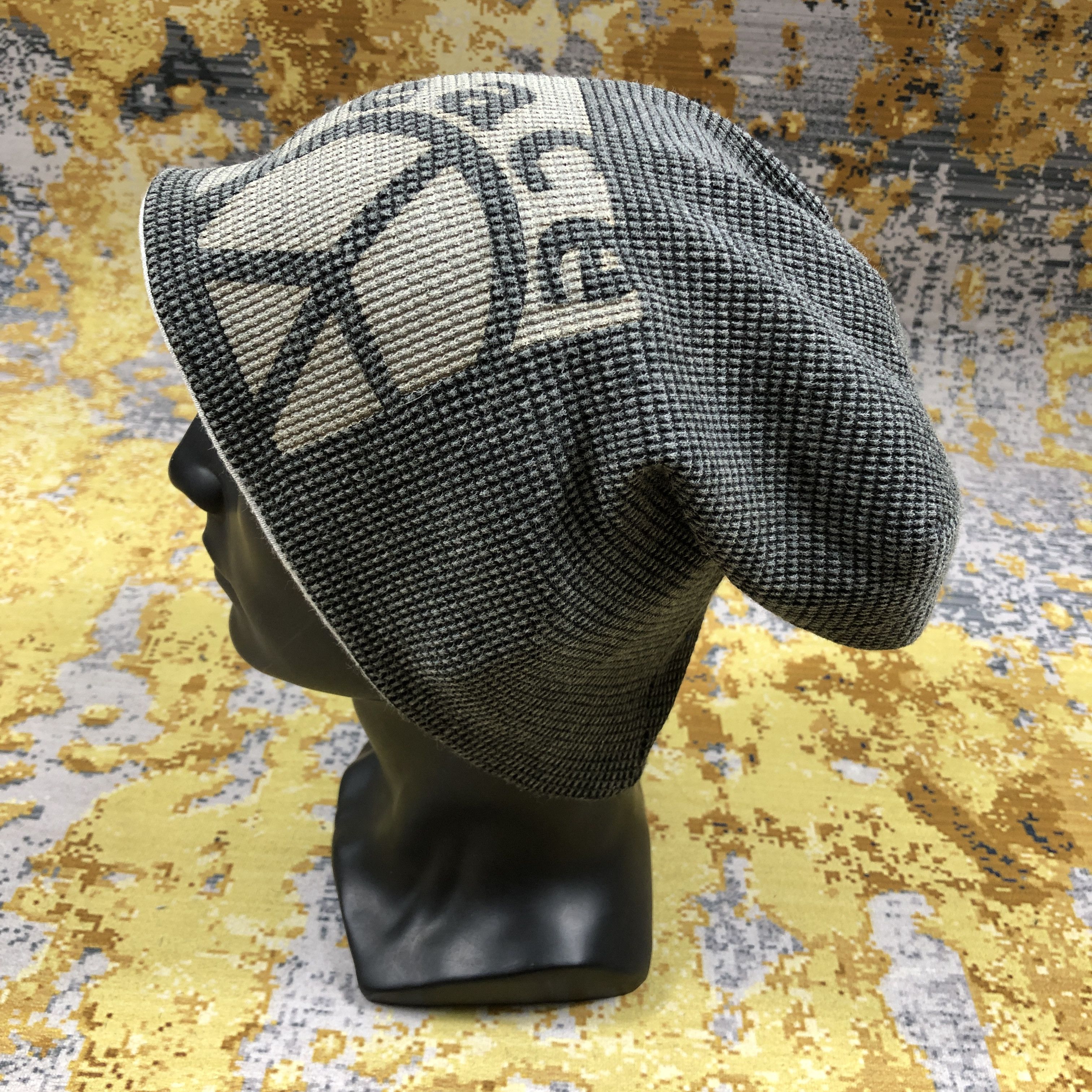 Vintage Vintage Peace Big logo Cuffless Beanie Hat B2145 Size ONE SIZE - 2 Thumbnail