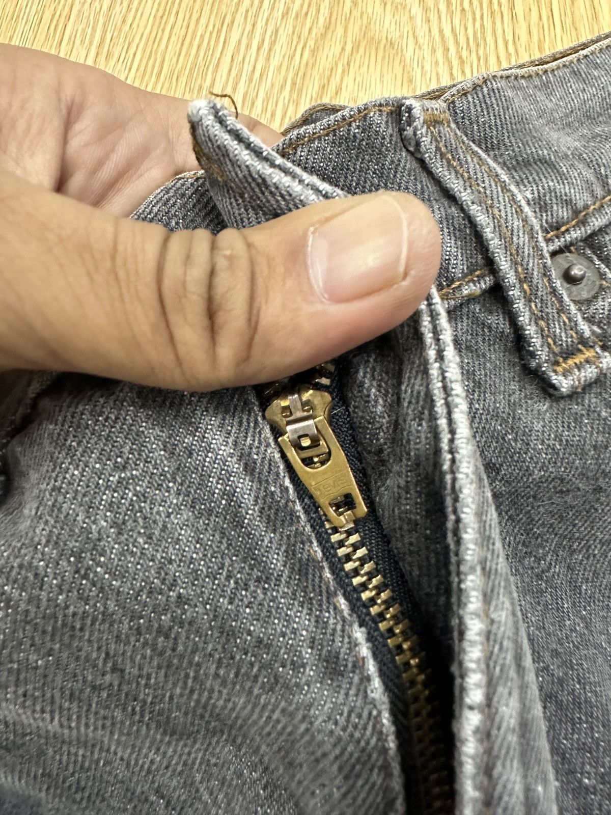 Vintage Levis 505 USA 1998 Grey Denim J502