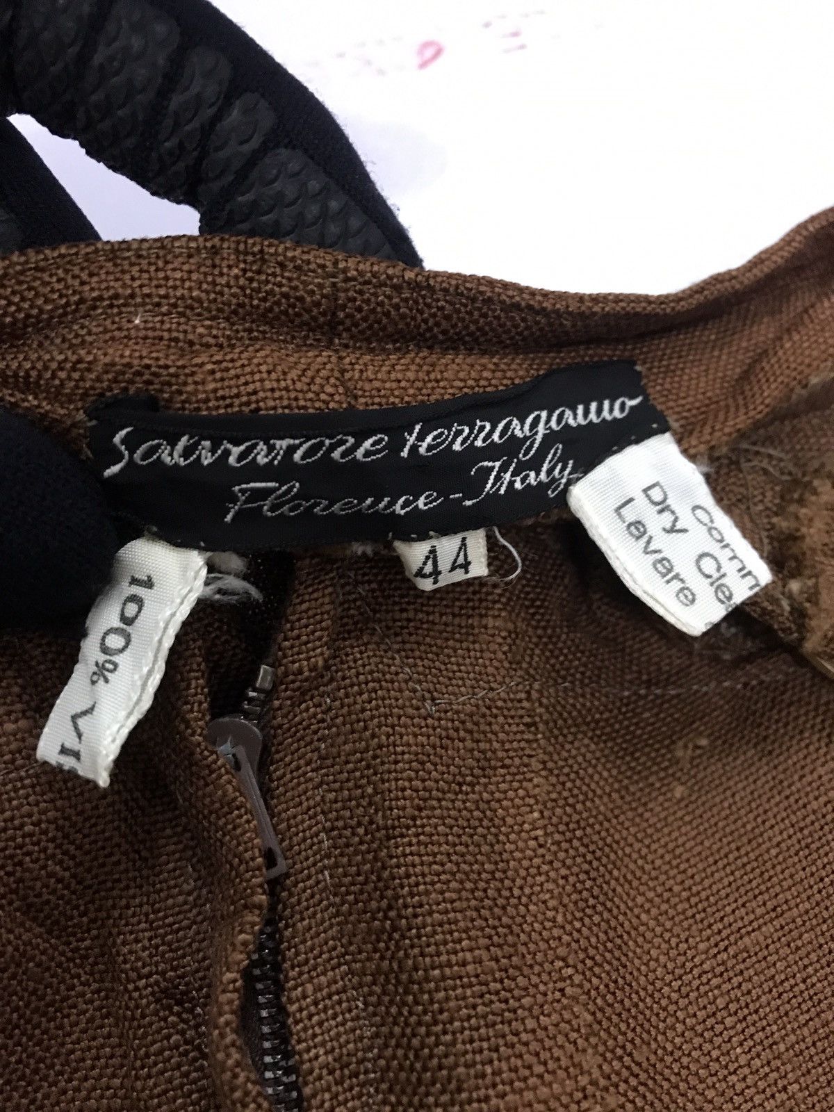 Designer × Salvatore Ferragamo × Vintage Vintage Salvatore Ferragamo Pant Viscosa Fabric Size 28" / US 6 / IT 42 - 7 Thumbnail