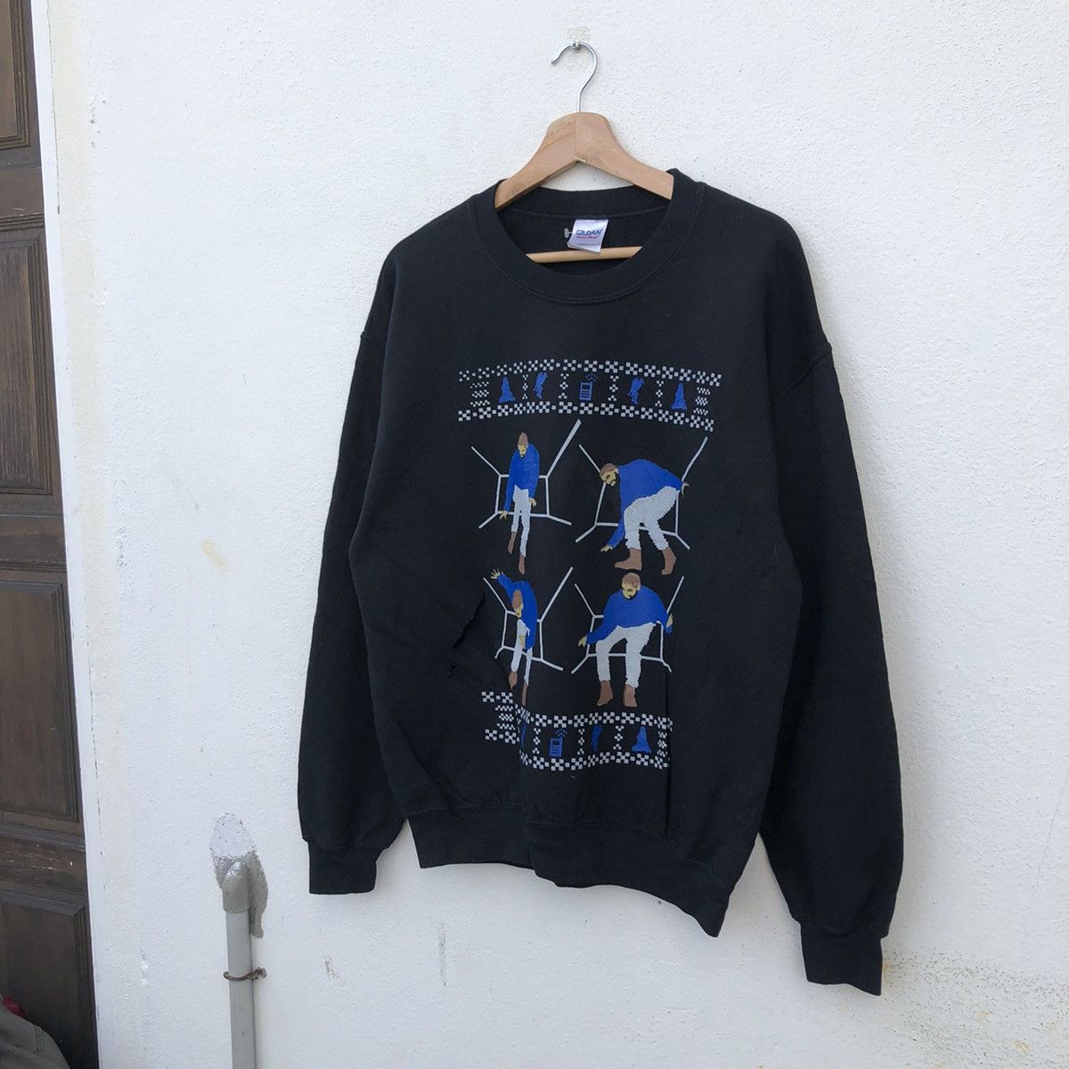 Japanese Brand VINTAGE DISTRESSED SWEATSHIRT BIG LOGO DRAKE DESIGN Size US M / EU 48-50 / 2 - 2 Thumbnail