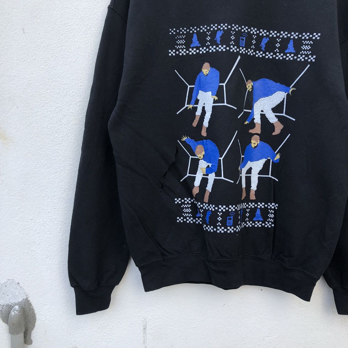 Japanese Brand VINTAGE DISTRESSED SWEATSHIRT BIG LOGO DRAKE DESIGN Size US M / EU 48-50 / 2 - 3 Thumbnail