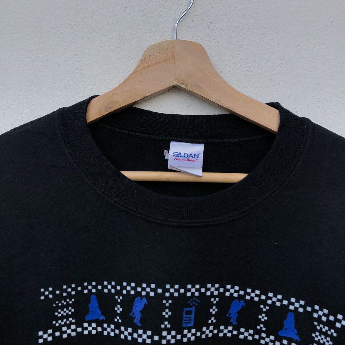 Japanese Brand VINTAGE DISTRESSED SWEATSHIRT BIG LOGO DRAKE DESIGN Size US M / EU 48-50 / 2 - 5 Thumbnail