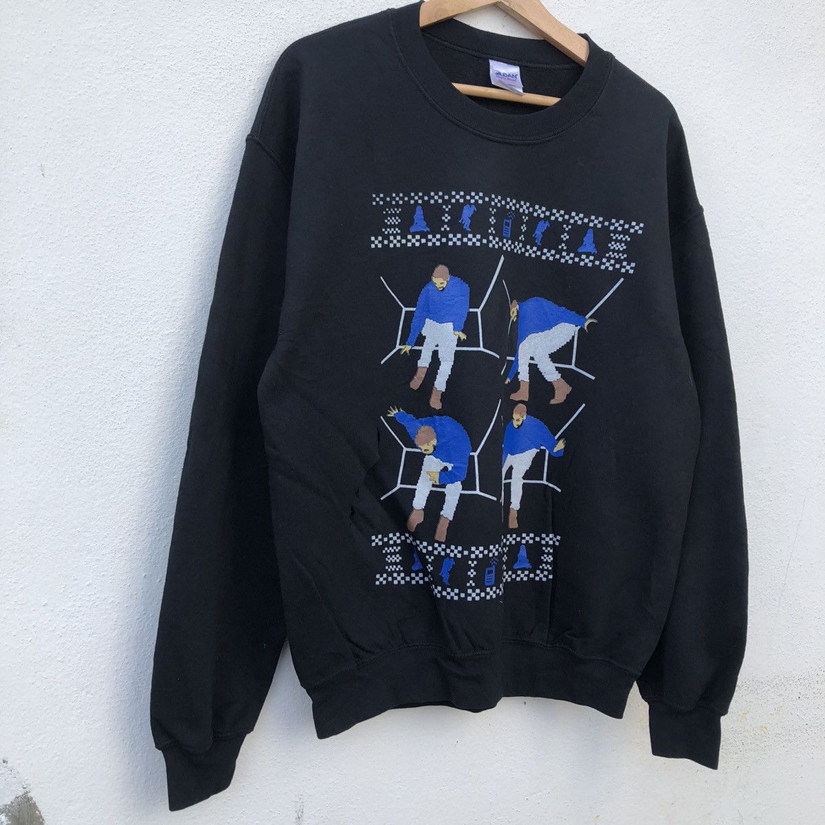 Japanese Brand VINTAGE DISTRESSED SWEATSHIRT BIG LOGO DRAKE DESIGN Size US M / EU 48-50 / 2 - 4 Thumbnail