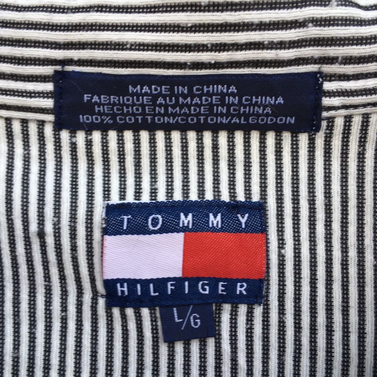 Tommy Hilfiger Vintage Tommy Hilfiger Half Zip Short Sleeve Shirt Size US L / EU 52-54 / 3 - 5 Thumbnail