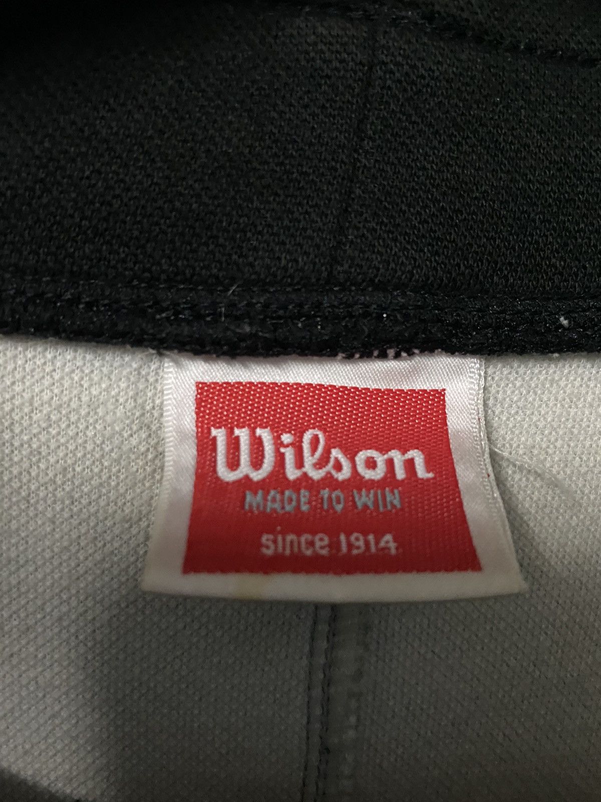 Vintage × Wilson GK142 VINTAGE WILSON BIG LOGO SPELLOUT SWEATER Size US L / EU 52-54 / 3 - 9 Thumbnail