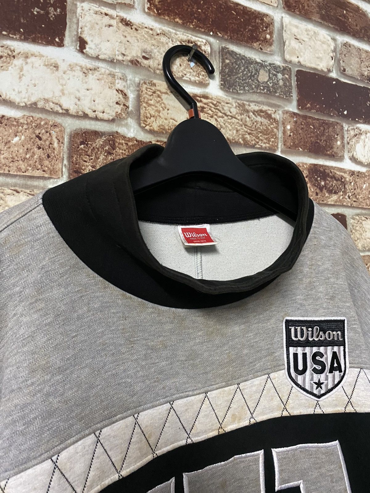 Vintage × Wilson GK142 VINTAGE WILSON BIG LOGO SPELLOUT SWEATER Size US L / EU 52-54 / 3 - 7 Thumbnail