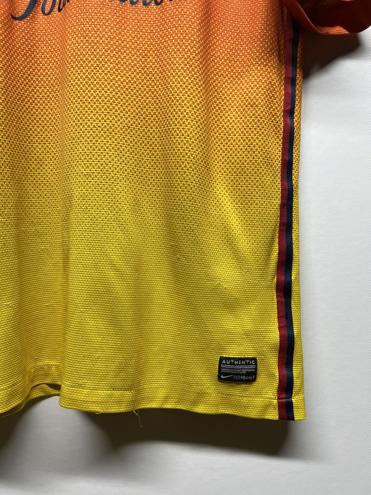 Nike 2012-2013 Nike Barcelona Qatar Foundation Away Kit Jersey Size US S / EU 44-46 / 1 - 7 Thumbnail