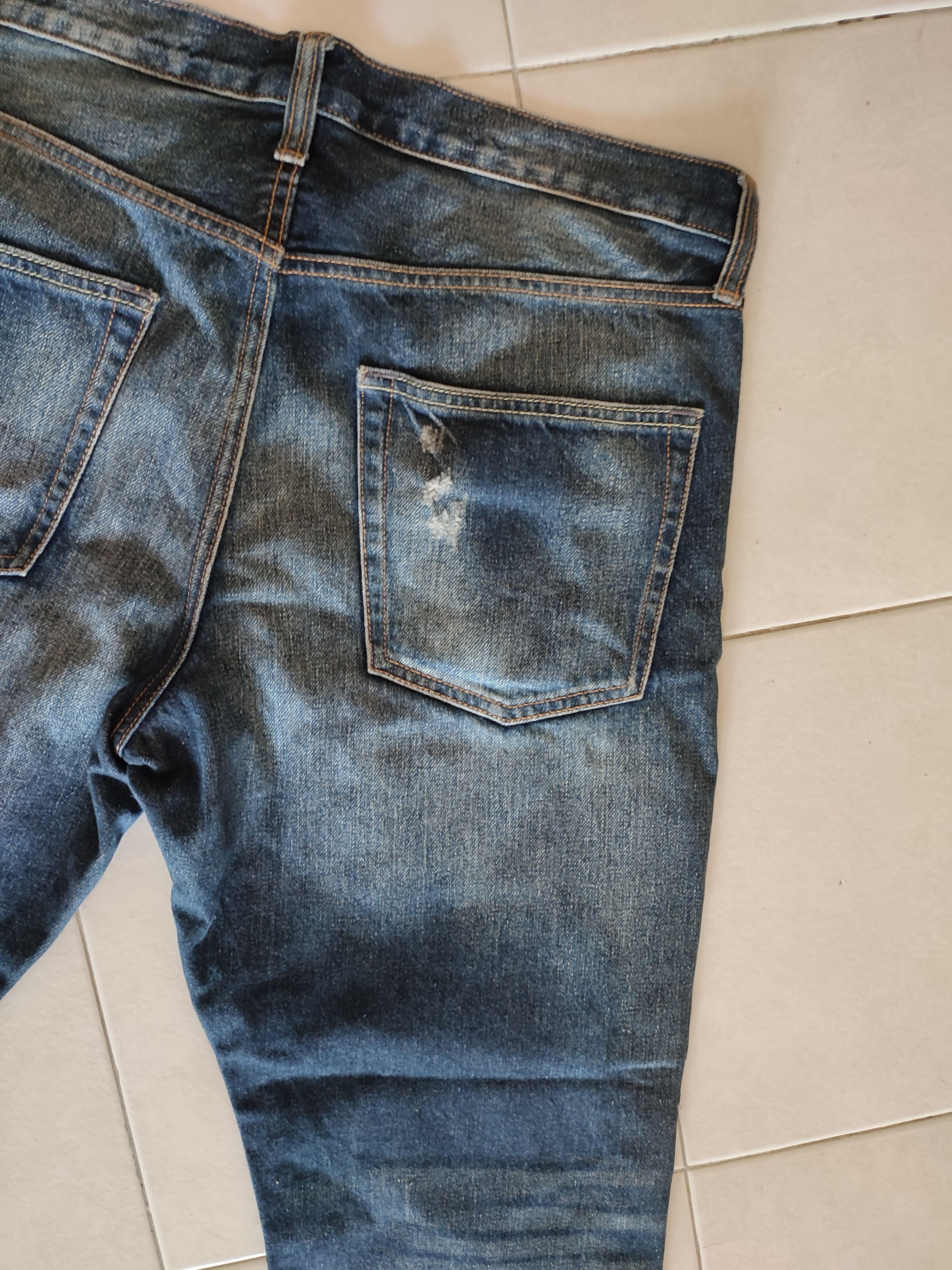 Uniqlo Crazy Vintage y2k Distressed Uniqlo Jeans Size US 35 - 4 Thumbnail