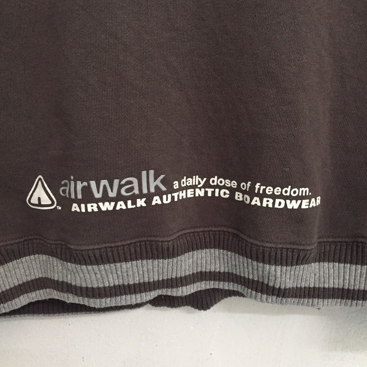 Airwalk Faded Airwalk Big Logo Sweatshirt Size US M / EU 48-50 / 2 - 12 Thumbnail