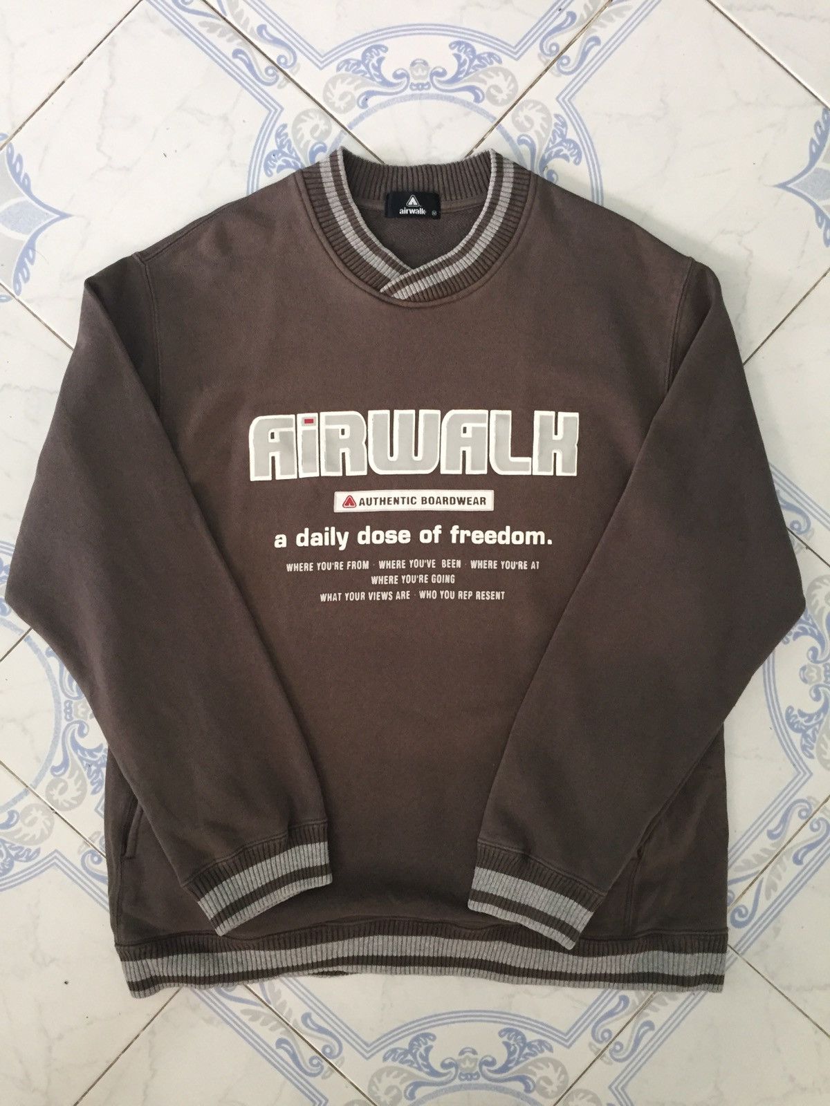 Airwalk Faded Airwalk Big Logo Sweatshirt Size US M / EU 48-50 / 2 - 13 Thumbnail