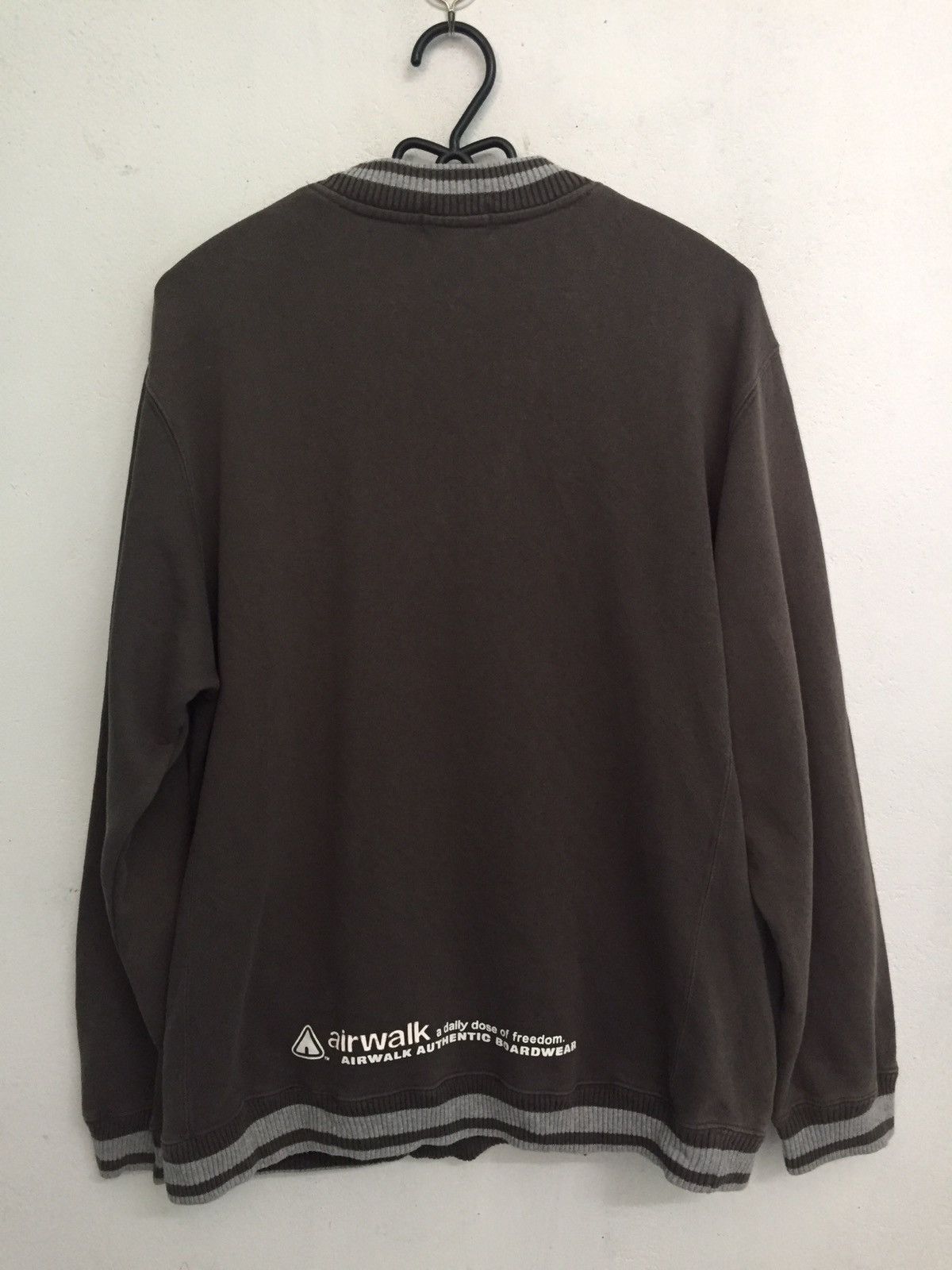Airwalk Faded Airwalk Big Logo Sweatshirt Size US M / EU 48-50 / 2 - 7 Thumbnail