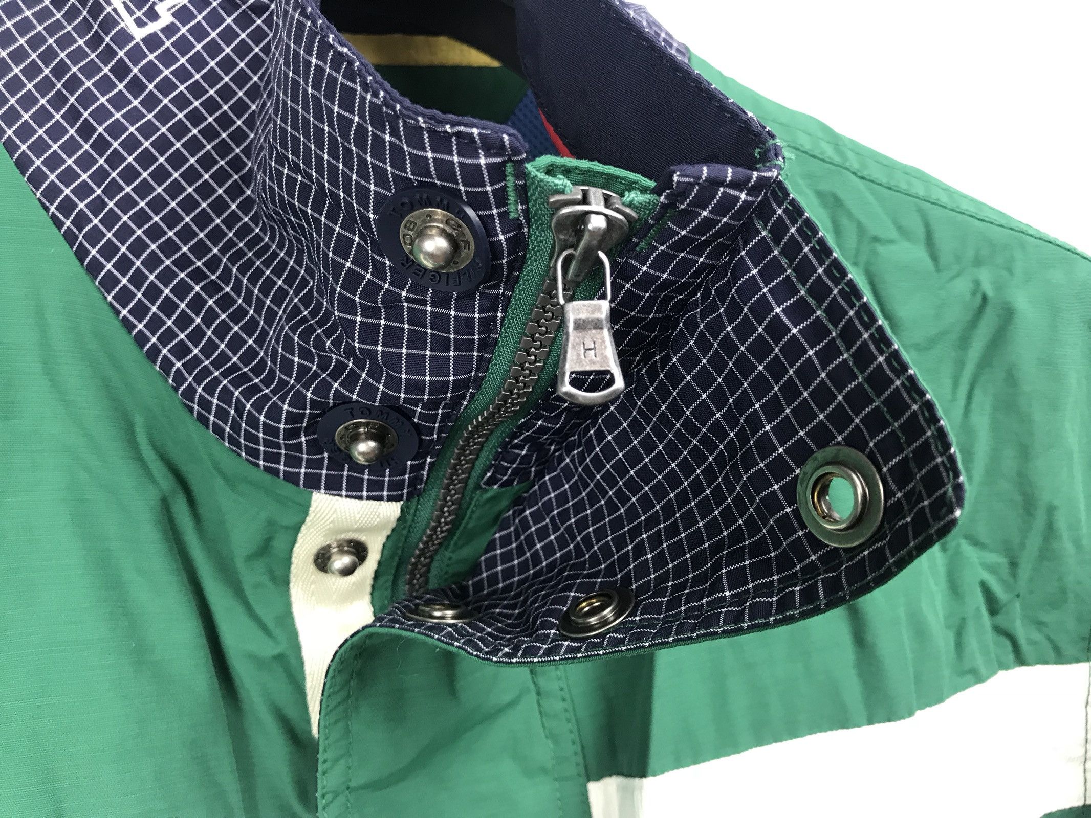 Tommy Hilfiger Tommy Hilfiger Vintage Logo Nylon Green Blue Jacket L OU027 Size US L / EU 52-54 / 3 - 7 Thumbnail