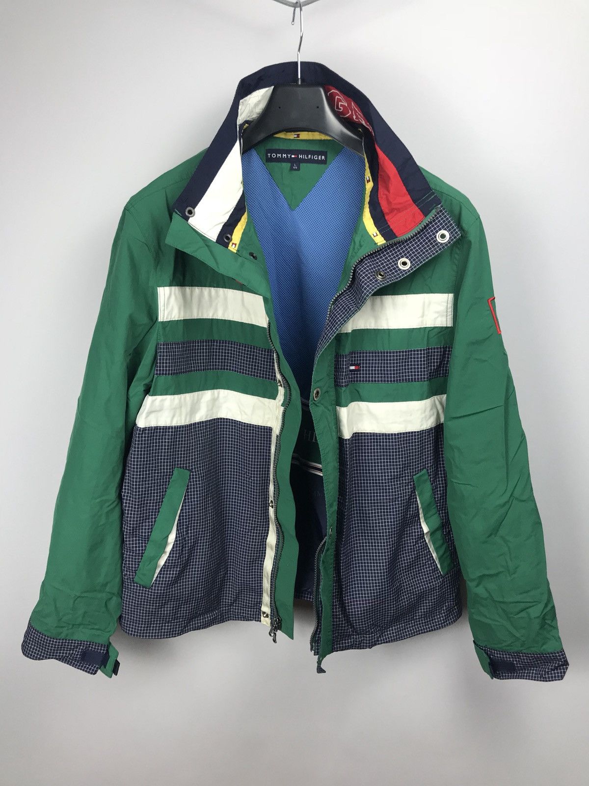 Tommy Hilfiger Tommy Hilfiger Vintage Logo Nylon Green Blue Jacket L OU027 Size US L / EU 52-54 / 3 - 1 Thumbnail