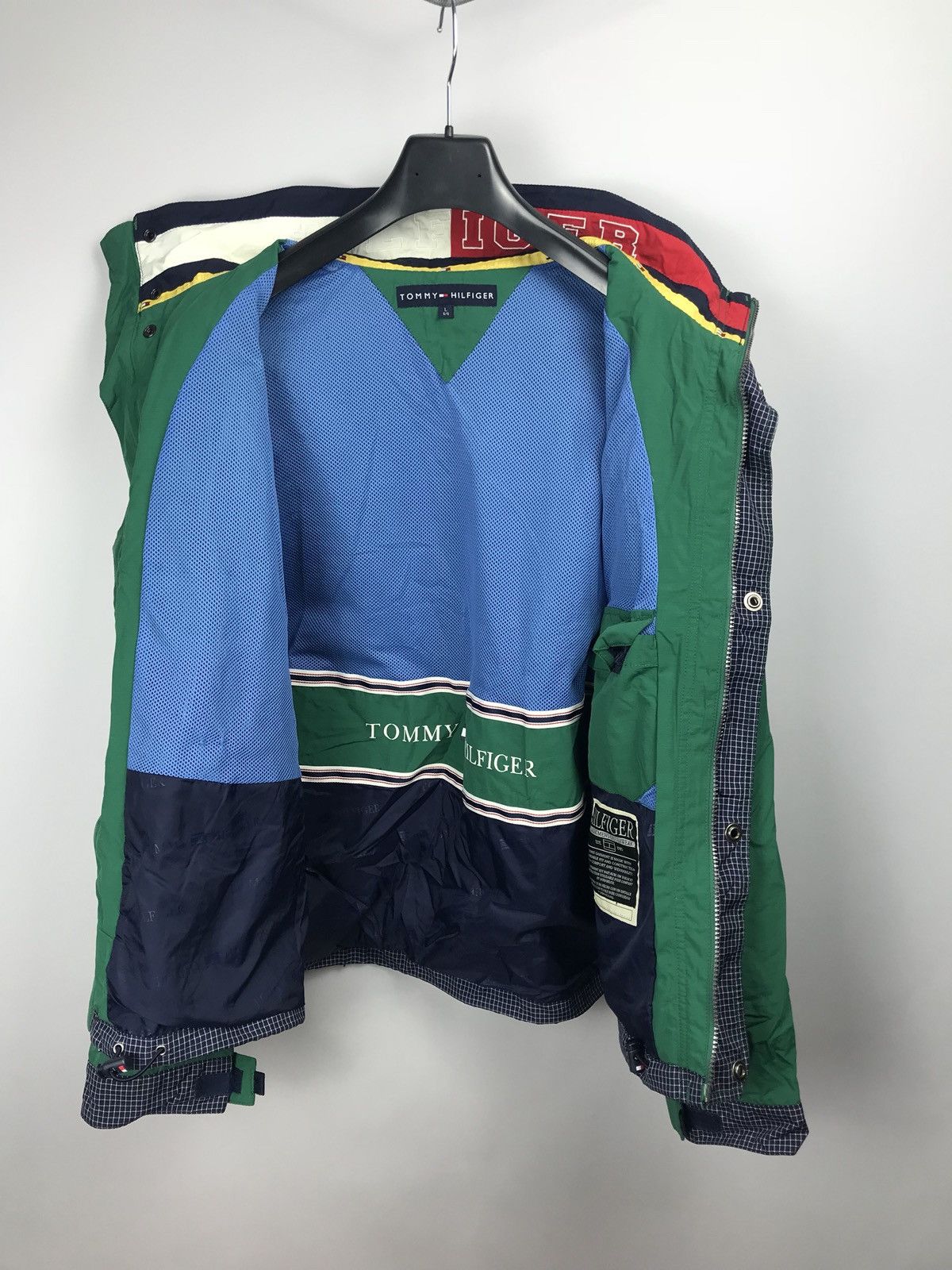 Tommy Hilfiger Tommy Hilfiger Vintage Logo Nylon Green Blue Jacket L OU027 Size US L / EU 52-54 / 3 - 3 Thumbnail