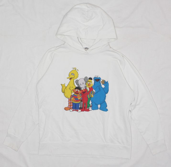 Kaws x uniqlo cheap x sesame street hoodie