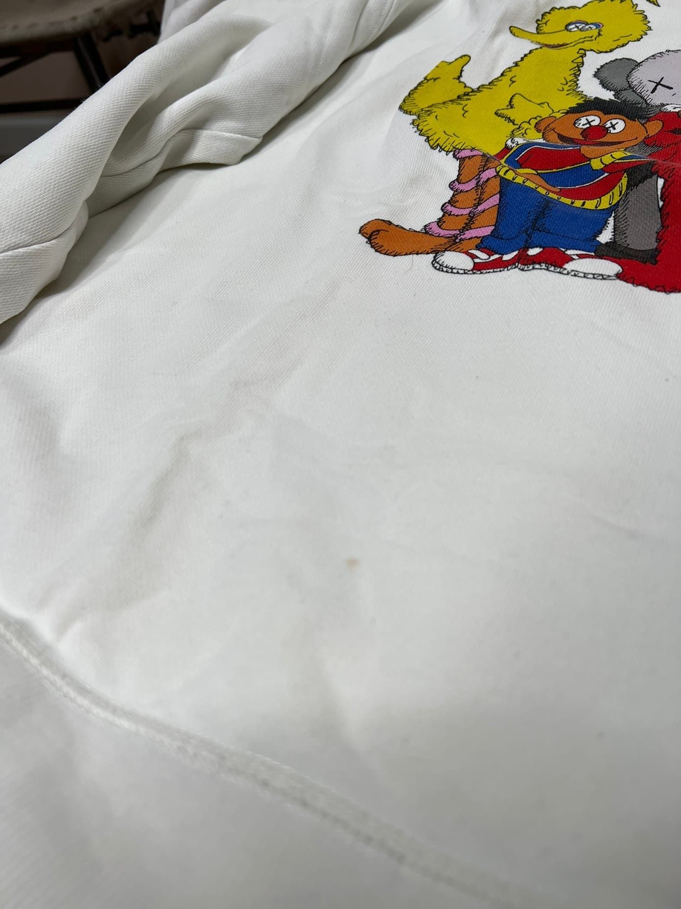Kaws × Uniqlo KAWS x Uniqlo x Sesame Street Group Hoodie Natural Size US XL / EU 56 / 4 - 4 Thumbnail