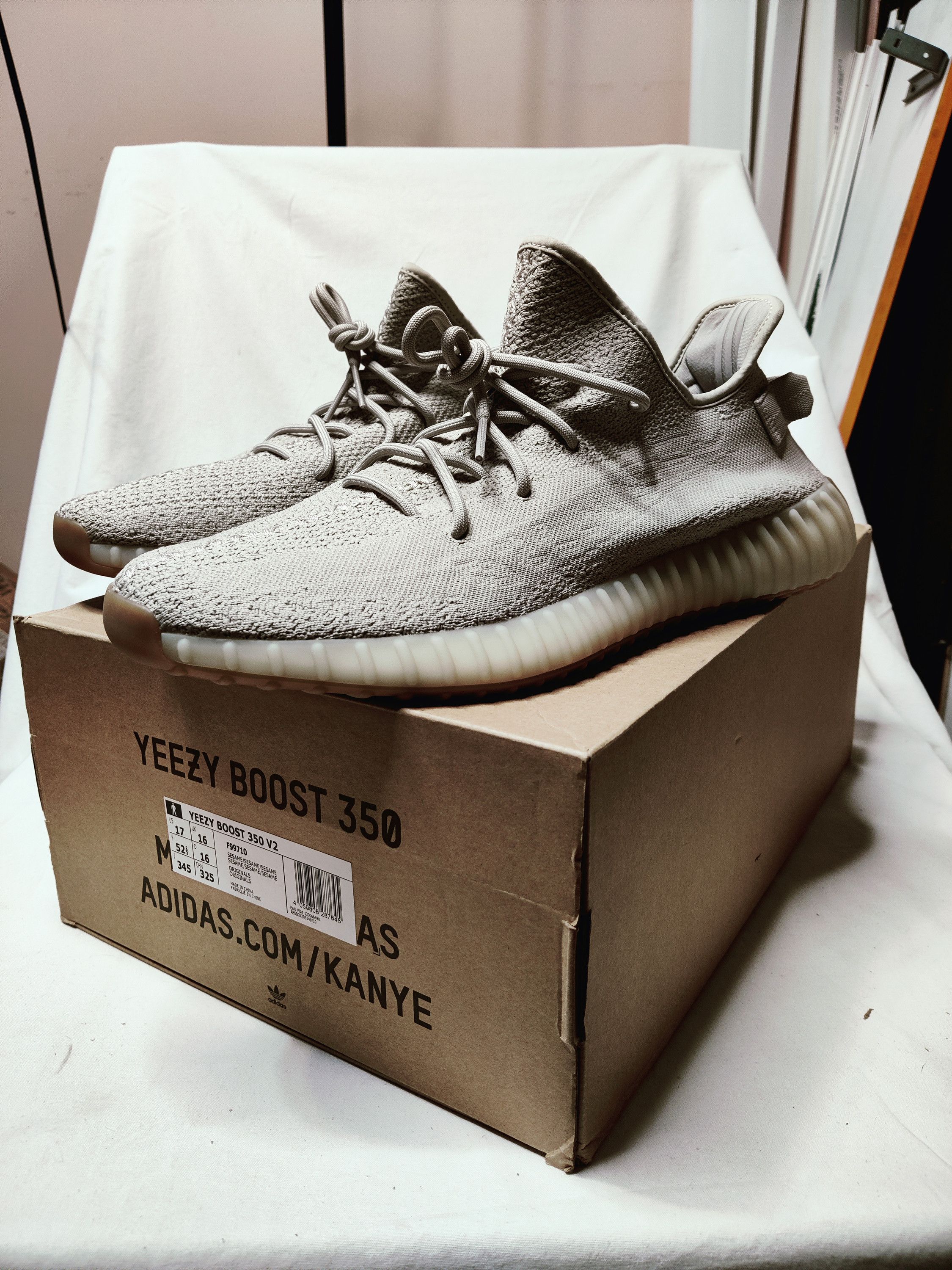 Adidas × Kanye West Size US17 / EU 52,5 Adidas Yeezy Boost 350 V2 sesame Size US 15 / EU 48 - 2 Thumbnail