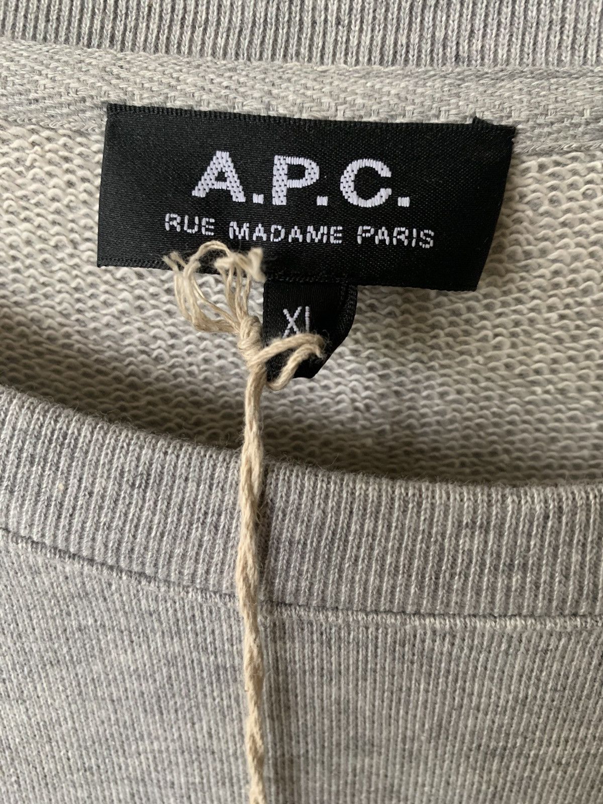 A.P.C. A.P.C. EMBROIDERED SWEATSHIRT Size US XL / EU 56 / 4 - 6 Thumbnail