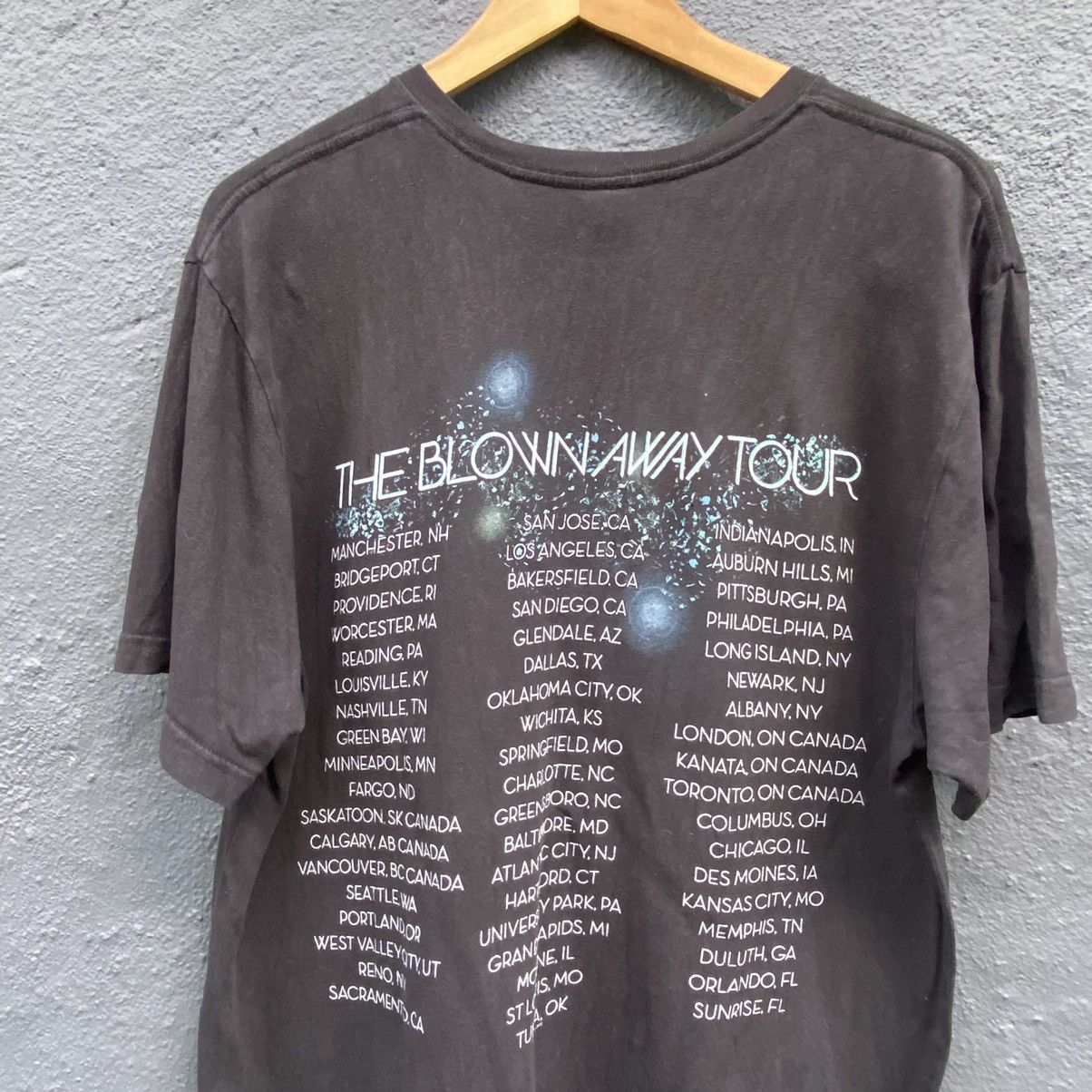 Band Tees Thrashed Faded Vintage Carrie Underwood ERD GRUNGE T-SHIRT Size US L / EU 52-54 / 3 - 4 Thumbnail