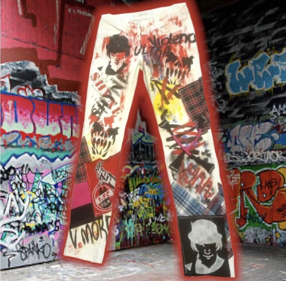 MiSHaBoY HaND ✋🏾 PaiNTeD 🎨 GRaFFiTi CRopPeD TRouSeRs👖