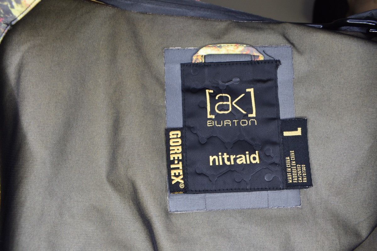 Burton × Goretex × Nitraid Burton AK x Nitraid flower Jacket Size US L / EU 52-54 / 3 - 5 Thumbnail