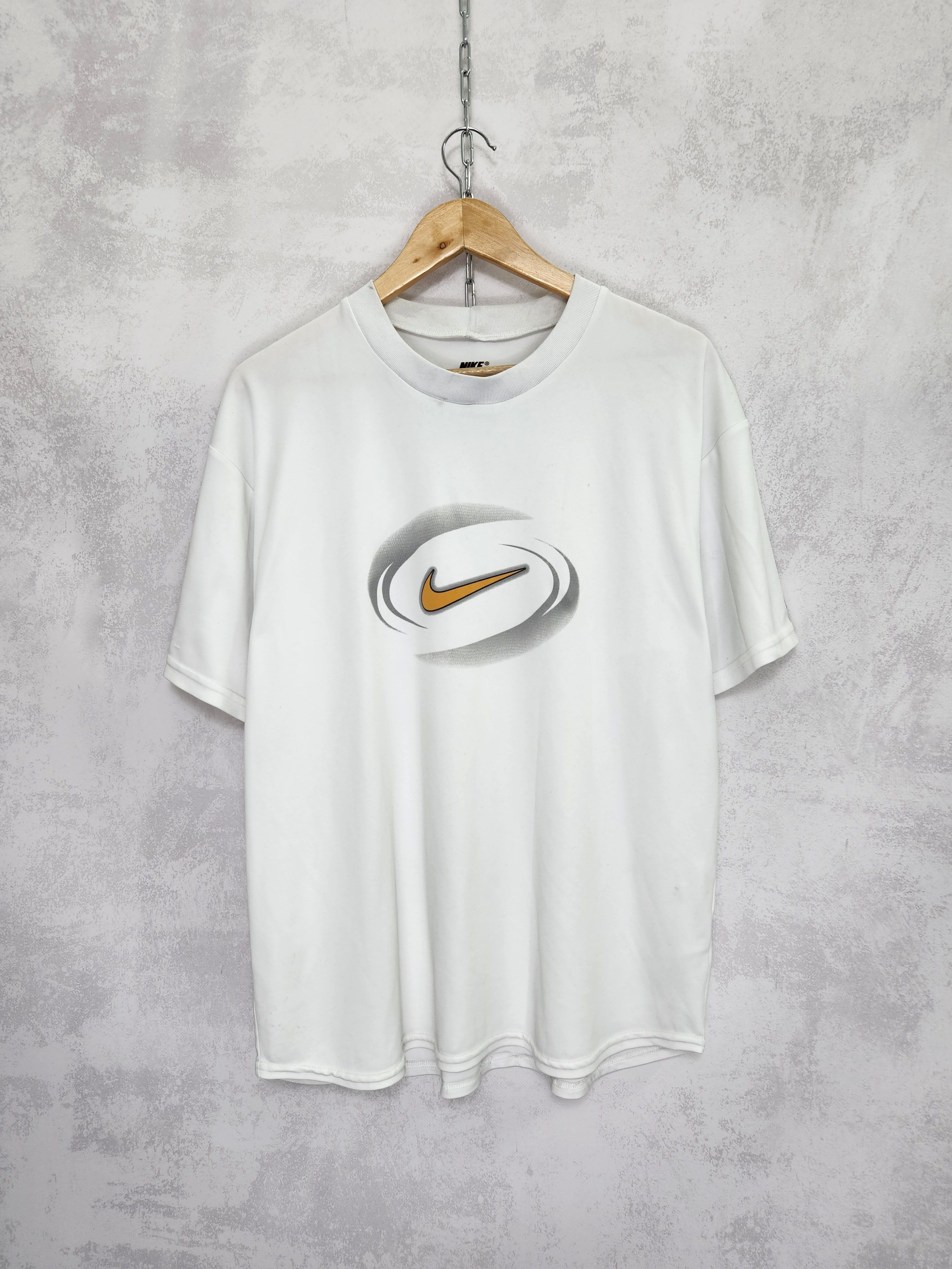 Nike Vintage Nike y2k big logo made in USA shirt L Size US L / EU 52-54 / 3 - 1 Thumbnail