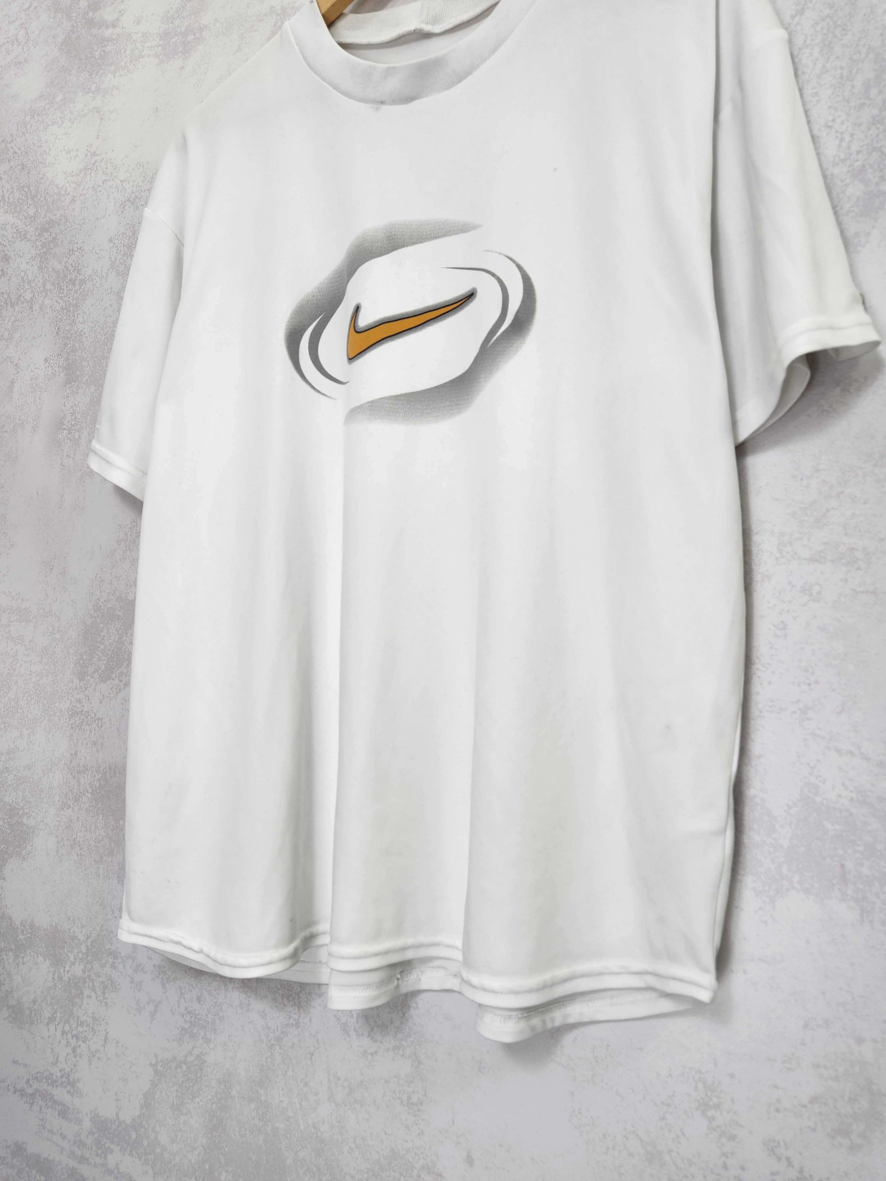 Nike Vintage Nike y2k big logo made in USA shirt L Size US L / EU 52-54 / 3 - 5 Thumbnail