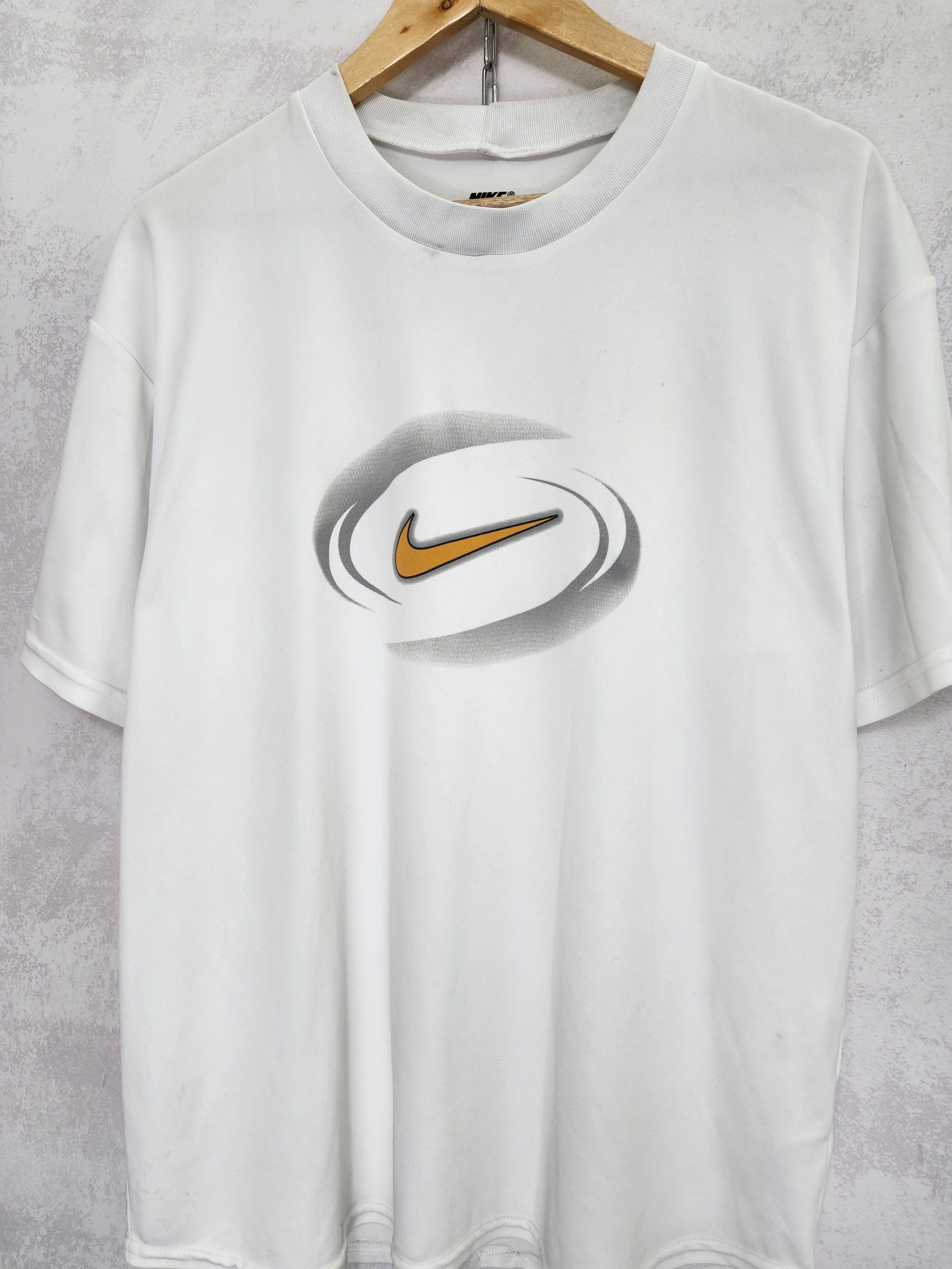 Nike Vintage Nike y2k big logo made in USA shirt L Size US L / EU 52-54 / 3 - 4 Thumbnail