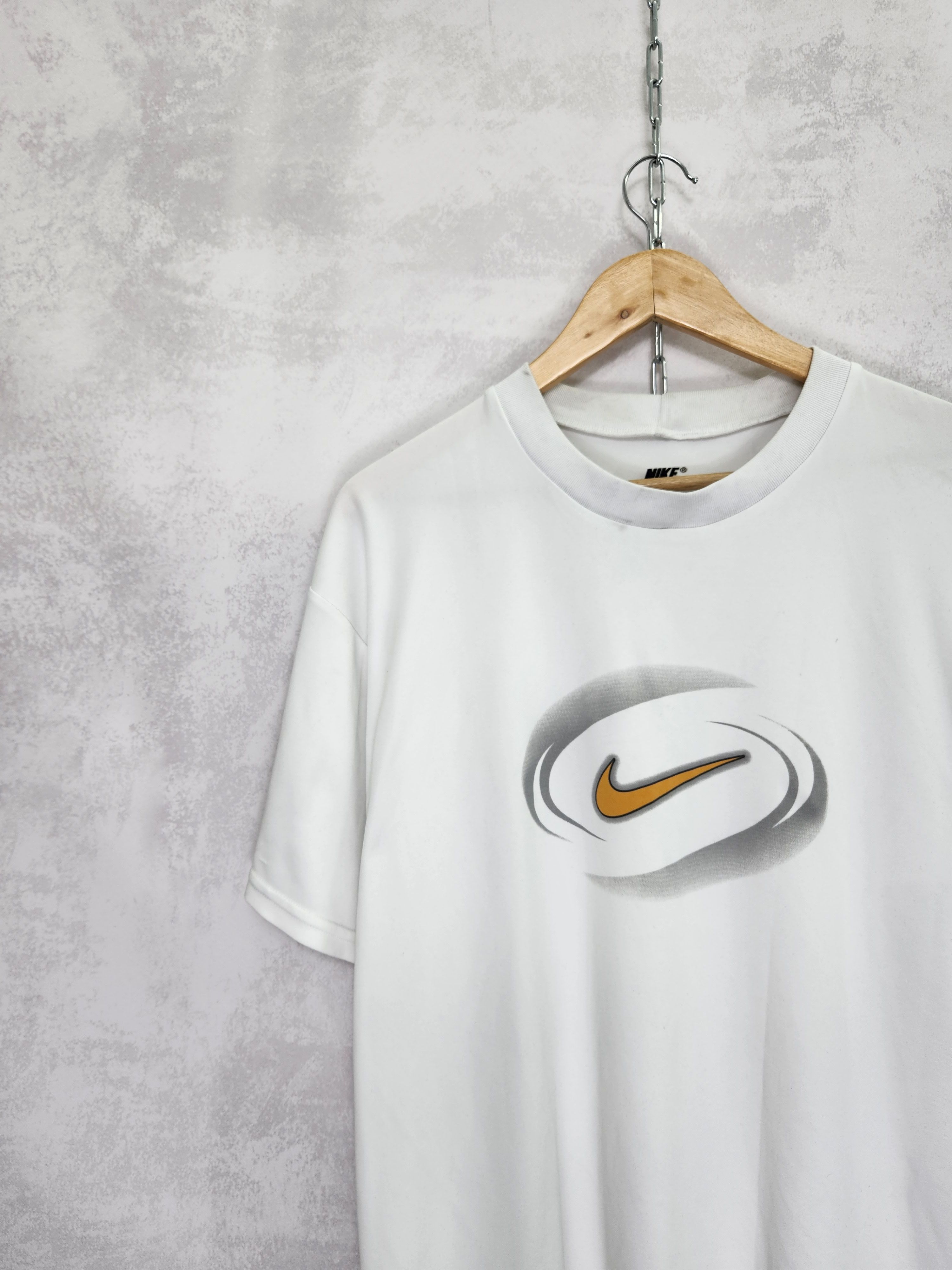 Nike Vintage Nike y2k big logo made in USA shirt L Size US L / EU 52-54 / 3 - 2 Thumbnail