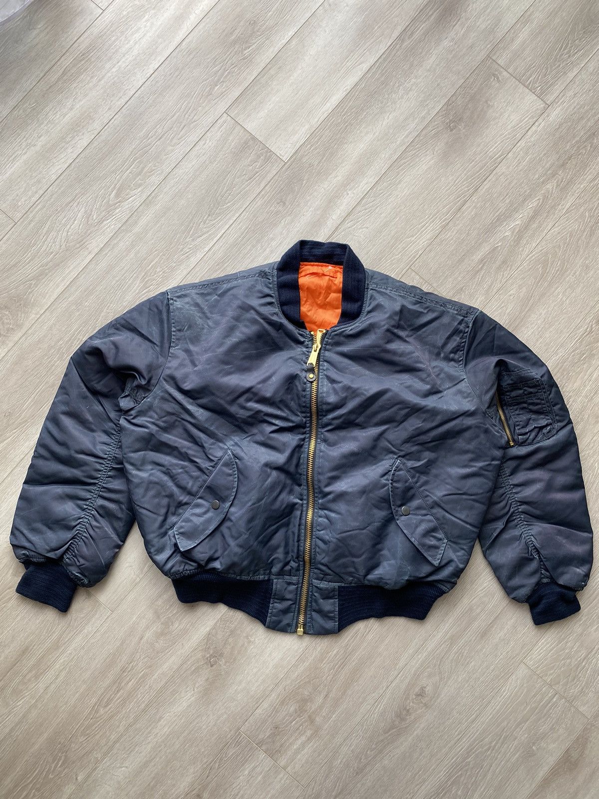 Vintage Vintage Sun Faded USAF MA-1 Distressed Bomber Jacket Size US M / EU 48-50 / 2 - 1 Thumbnail