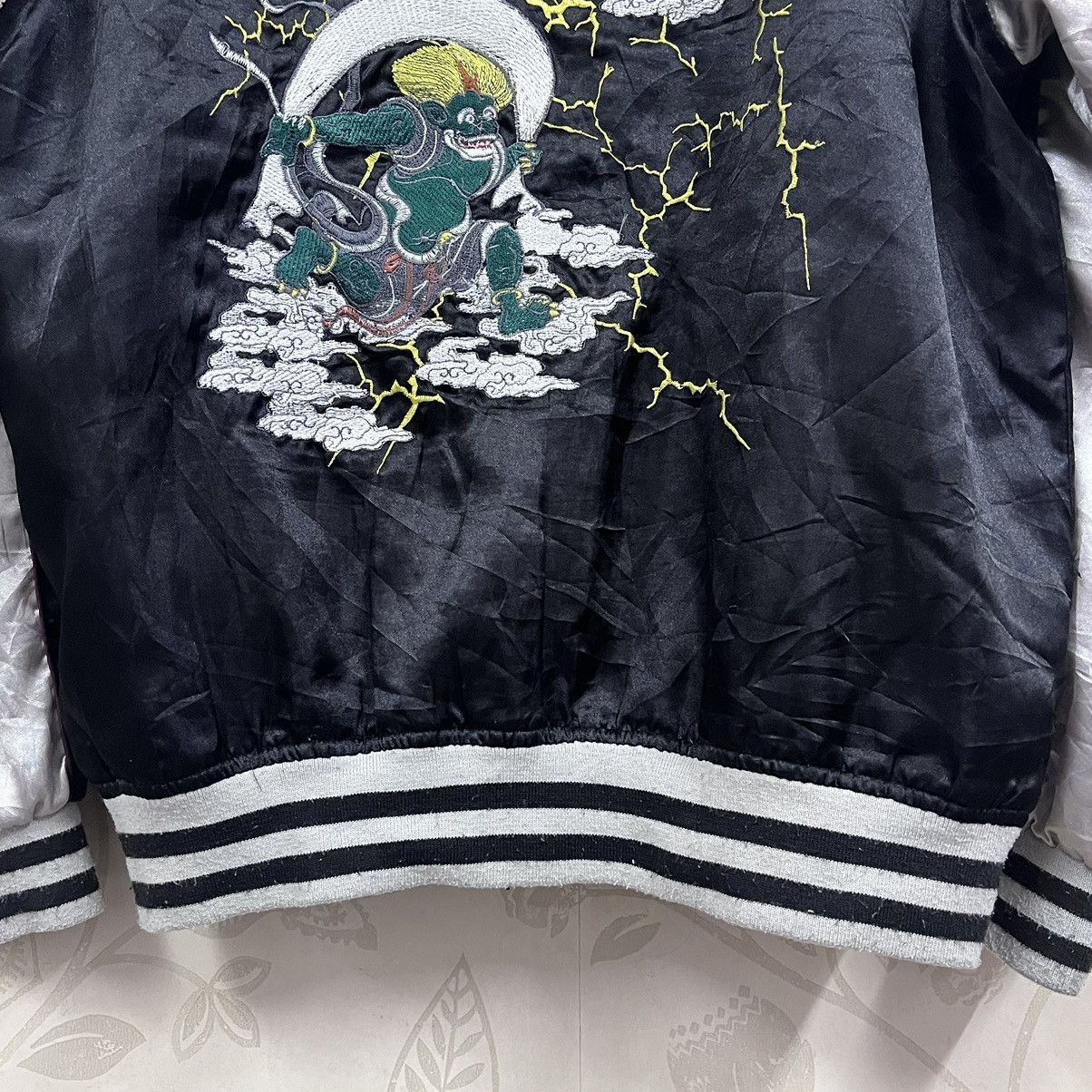 Japanese Brand × Vintage Vintage Satin Sukajan Japan God Embroidery Jacket Size US M / EU 48-50 / 2 - 10 Thumbnail