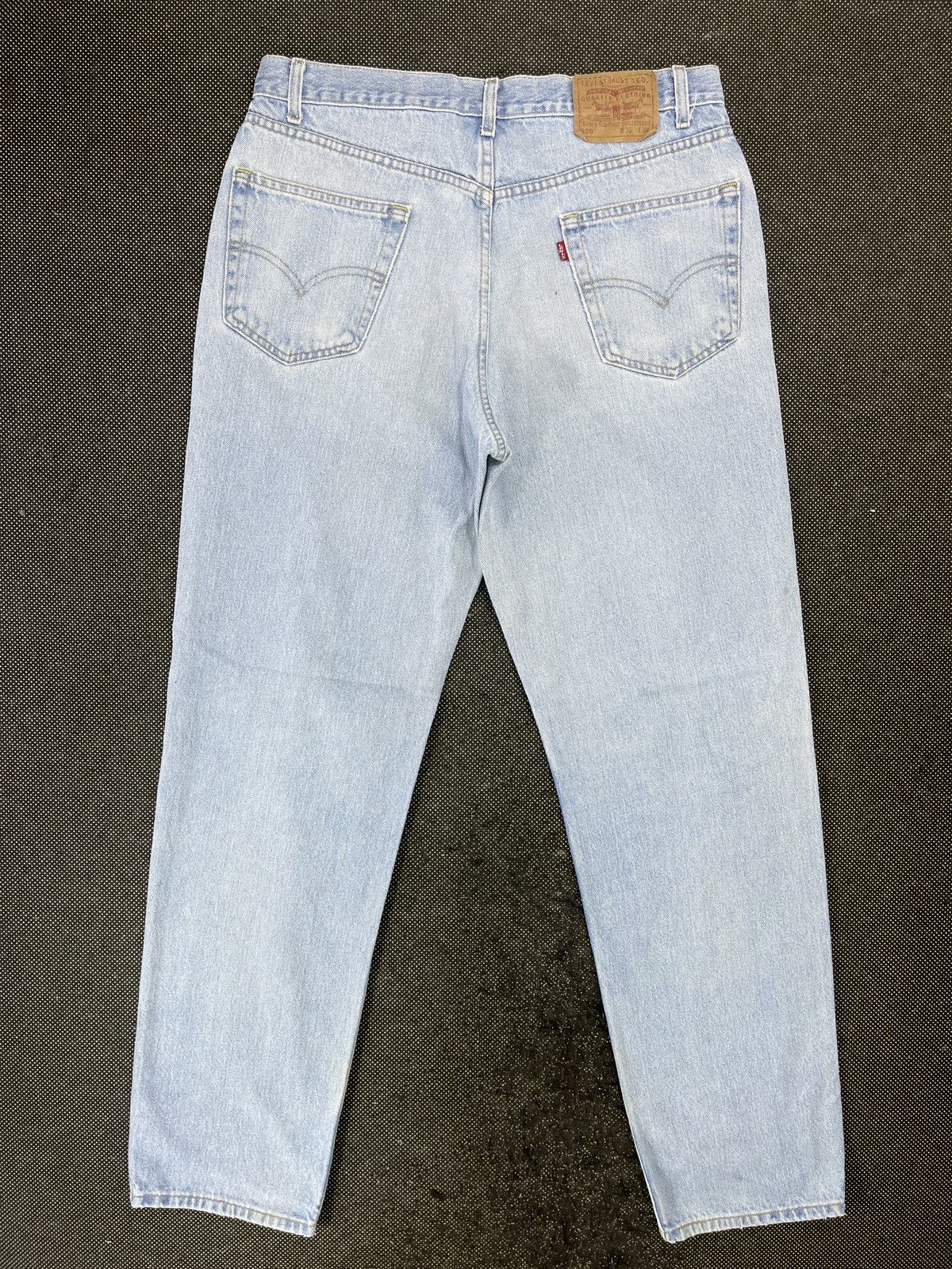 Levi's × Vintage 90s Vintage Levis 550 Light Wash Ripped Jeans - J439 Size US 36 / EU 52 - 2 Thumbnail