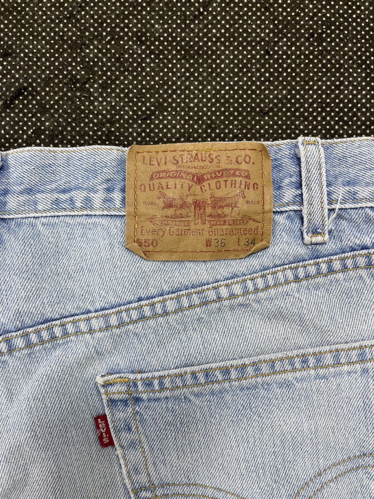 Levi's × Vintage 90s Vintage Levis 550 Light Wash Ripped Jeans - J439 Size US 36 / EU 52 - 10 Thumbnail