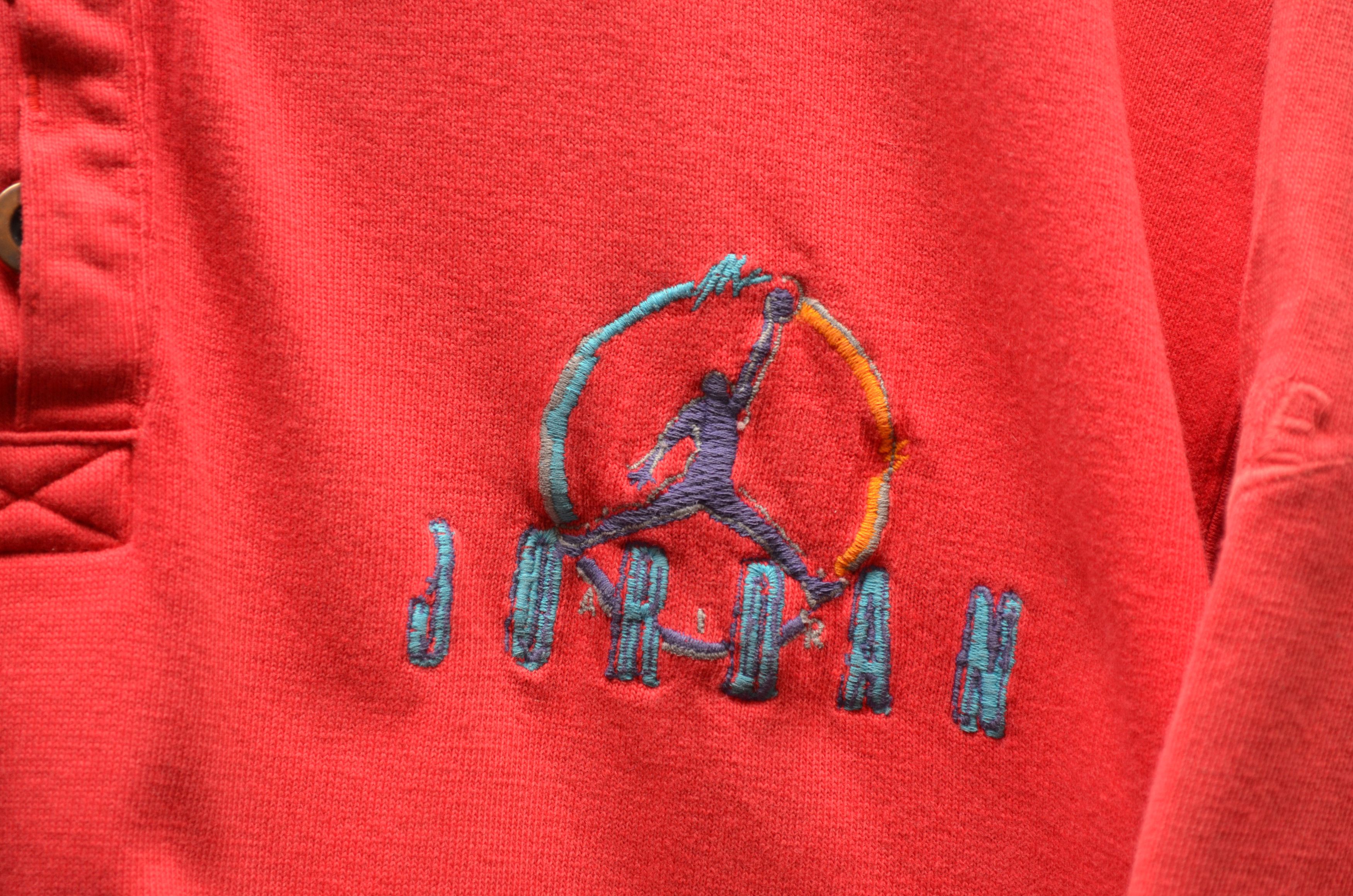 Jordan Brand × Nike × Vintage Vintage 90s Red Nike Air Jordan T Shirt RARE y2k Size US L / EU 52-54 / 3 - 3 Thumbnail