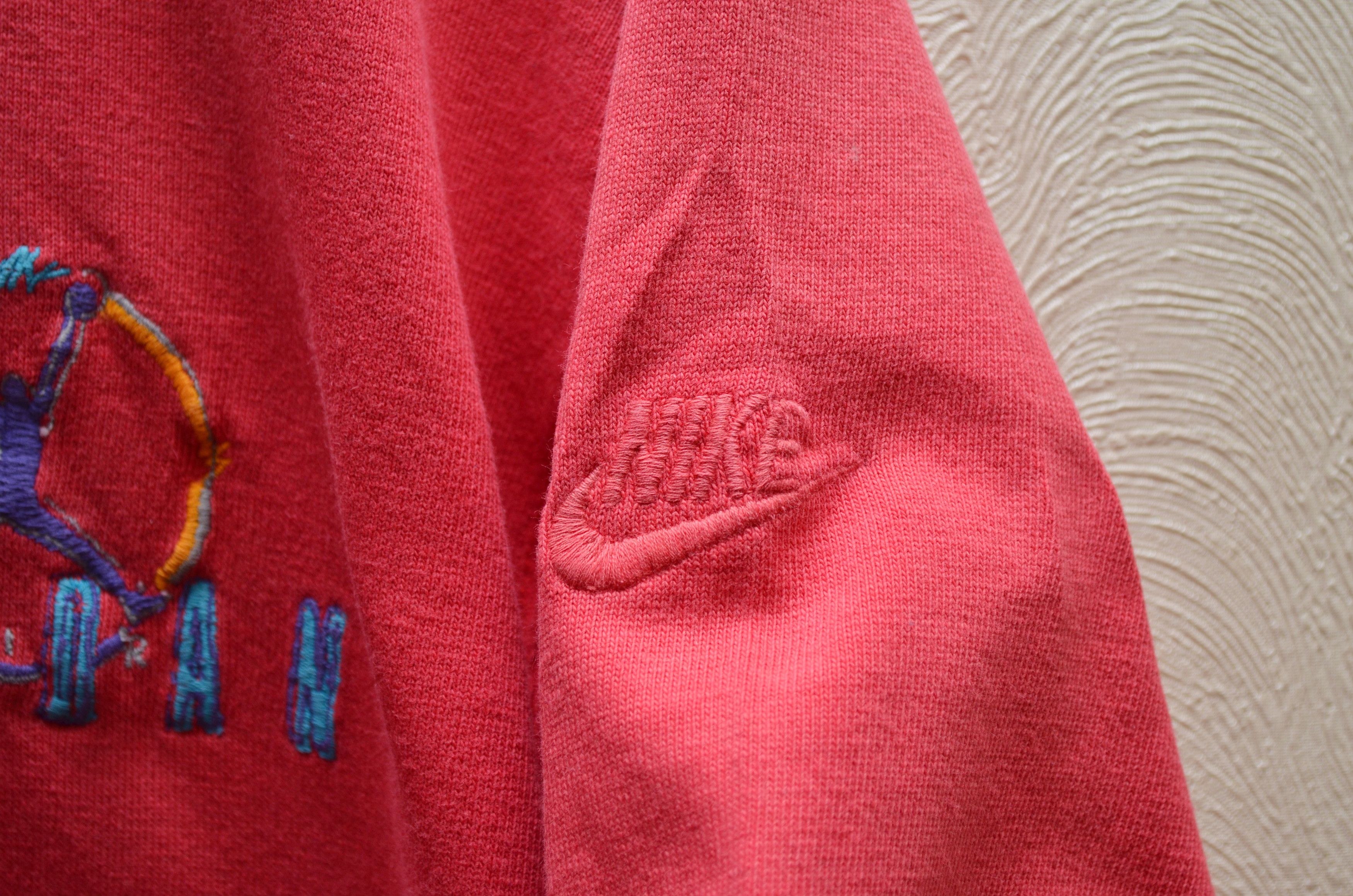 Jordan Brand × Nike × Vintage Vintage 90s Red Nike Air Jordan T Shirt RARE y2k Size US L / EU 52-54 / 3 - 4 Thumbnail