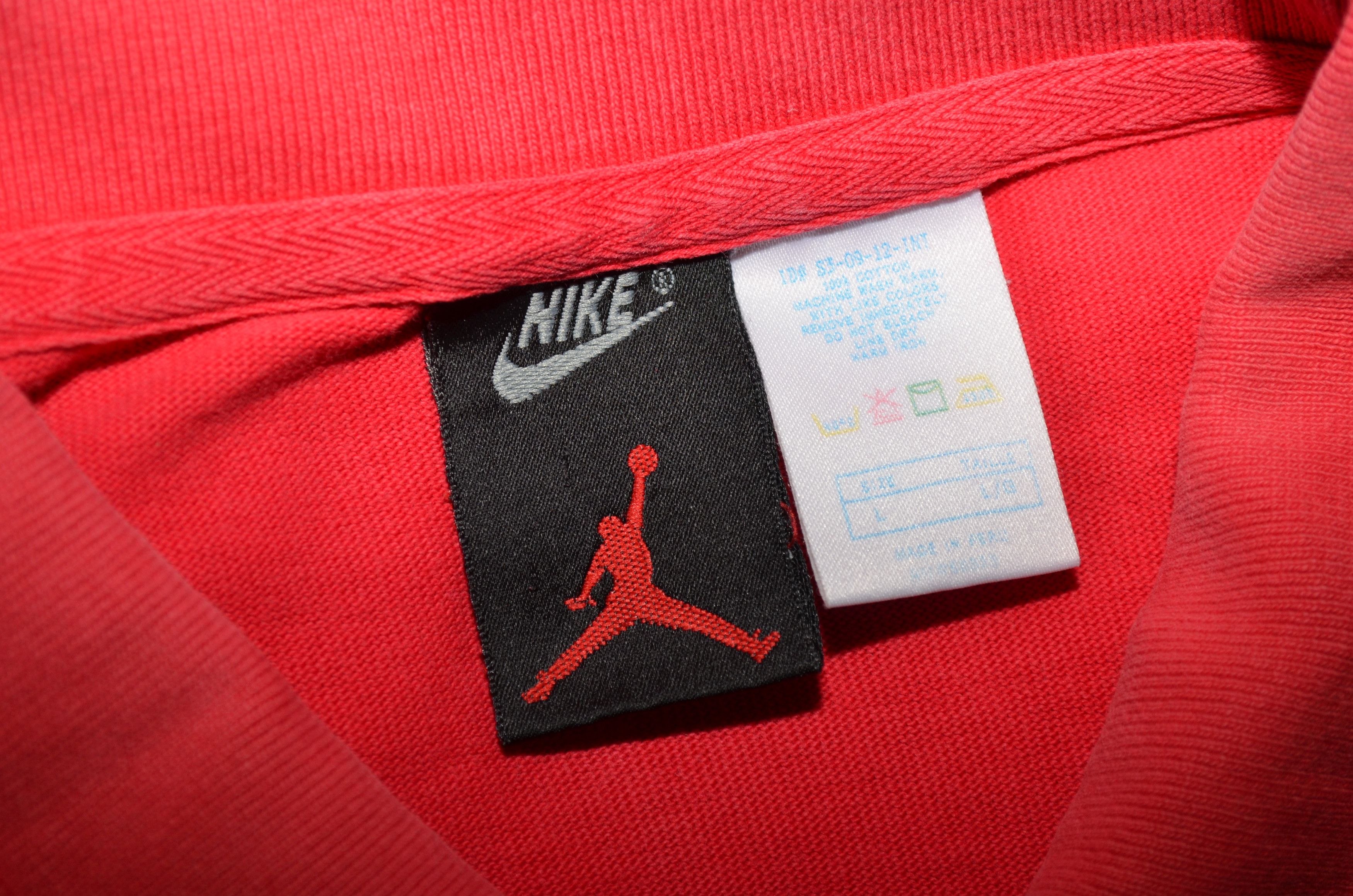 Jordan Brand × Nike × Vintage Vintage 90s Red Nike Air Jordan T Shirt RARE y2k Size US L / EU 52-54 / 3 - 7 Thumbnail